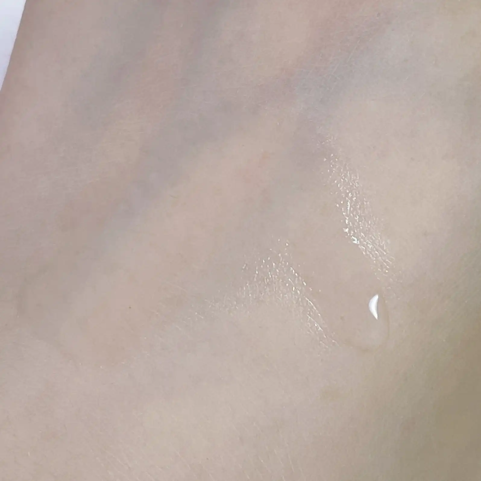 언니의파우치 리뷰 이미지 4 - [(일소X헬로키티) 슈퍼 멜팅 세범 소프트너]