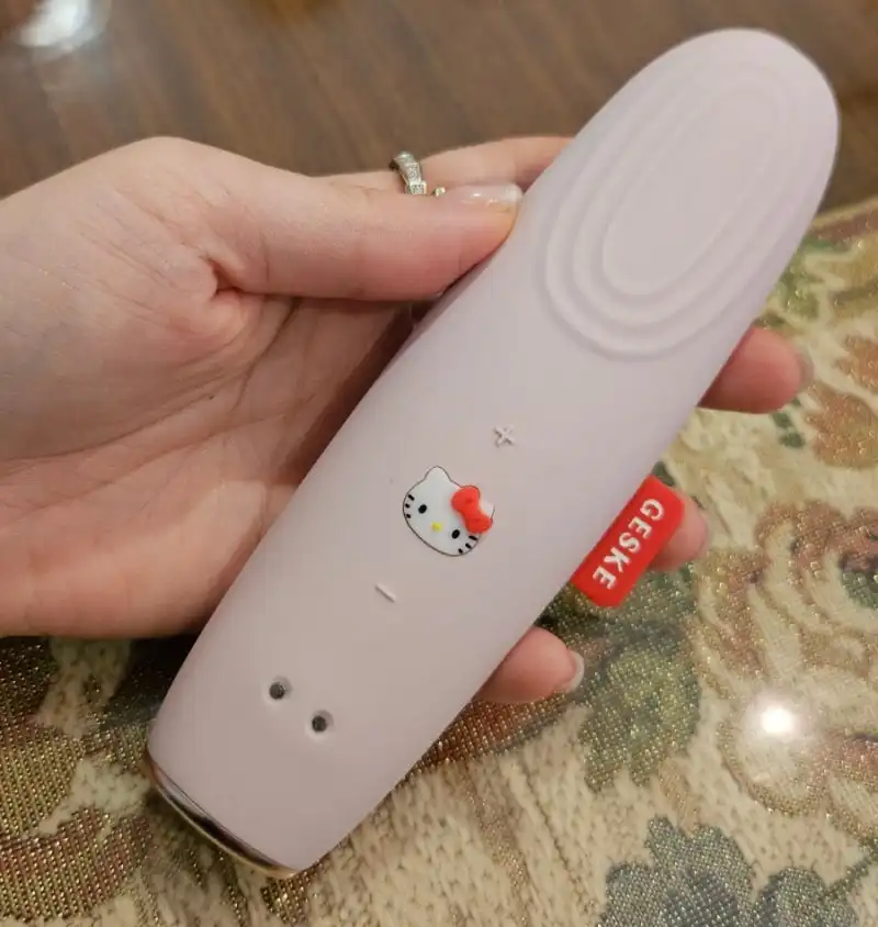 헬로키티 마이크로커런트 스킨 스크러버 앤 블랙헤드 리무버 9 in 1