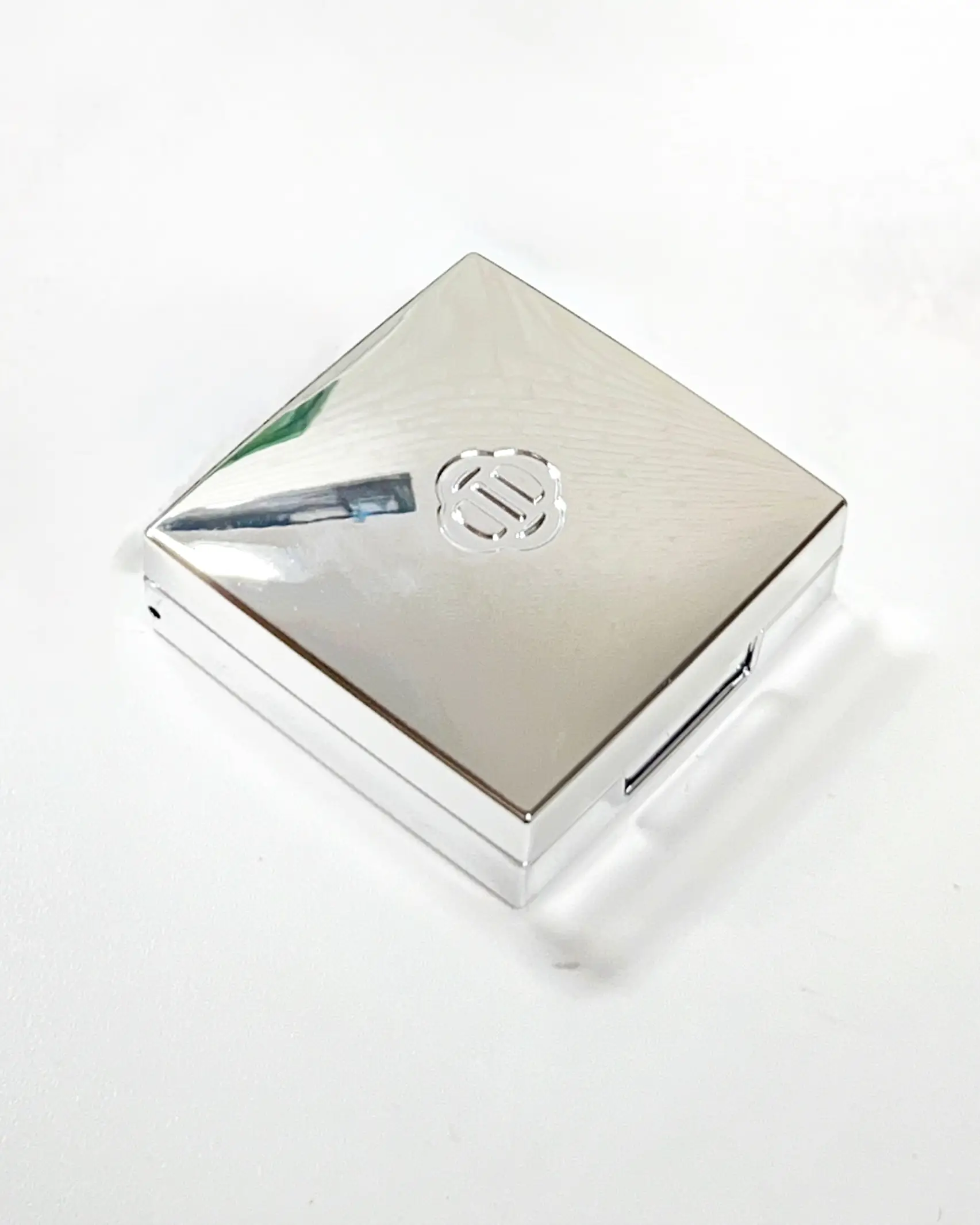 선택된 언니의파우치 리뷰 이미지 - [(레 제뚜알 콜렉션) 폴라리스 샤인 하이라이터]