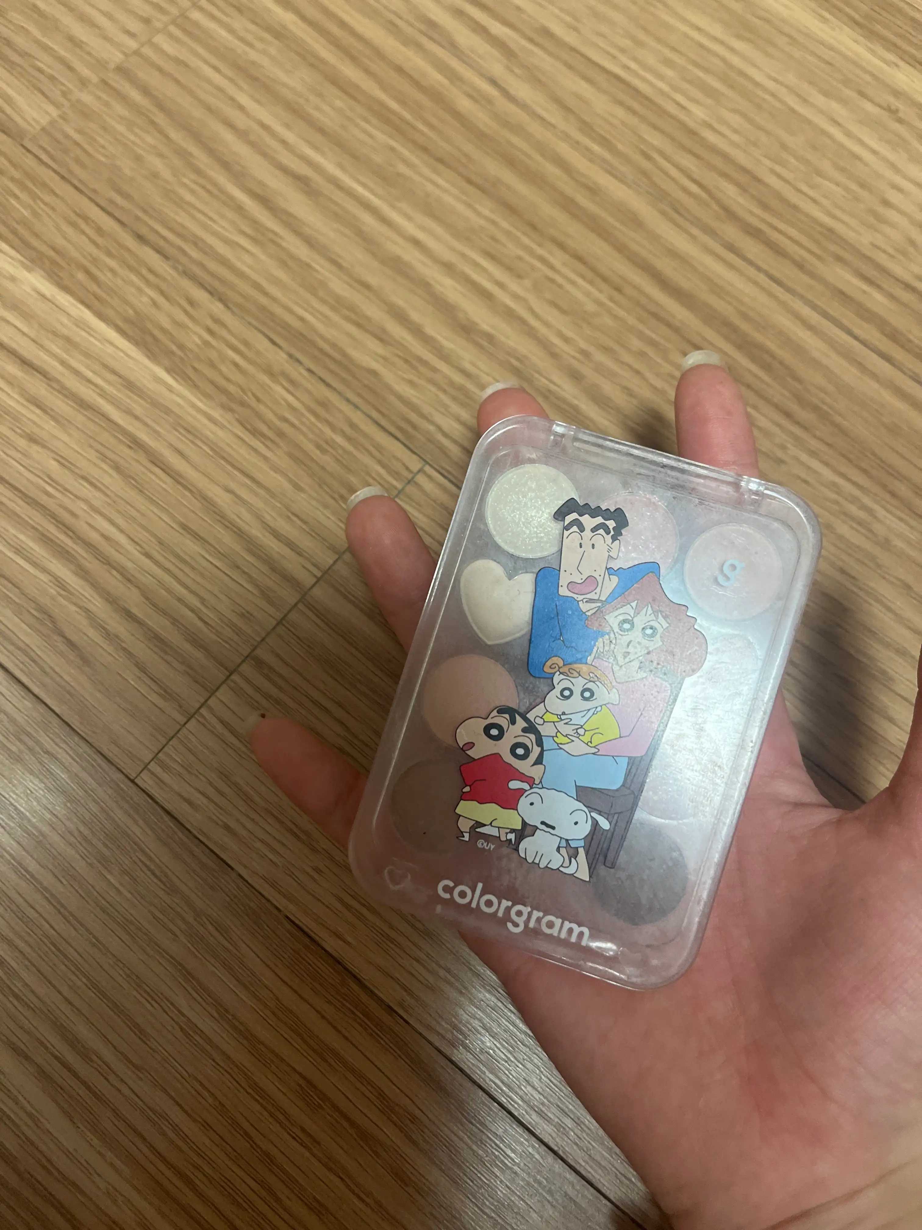 언니의파우치 리뷰 이미지 2 - [(컬러그램X짱구) 눈토리얼 아이 팔레트]