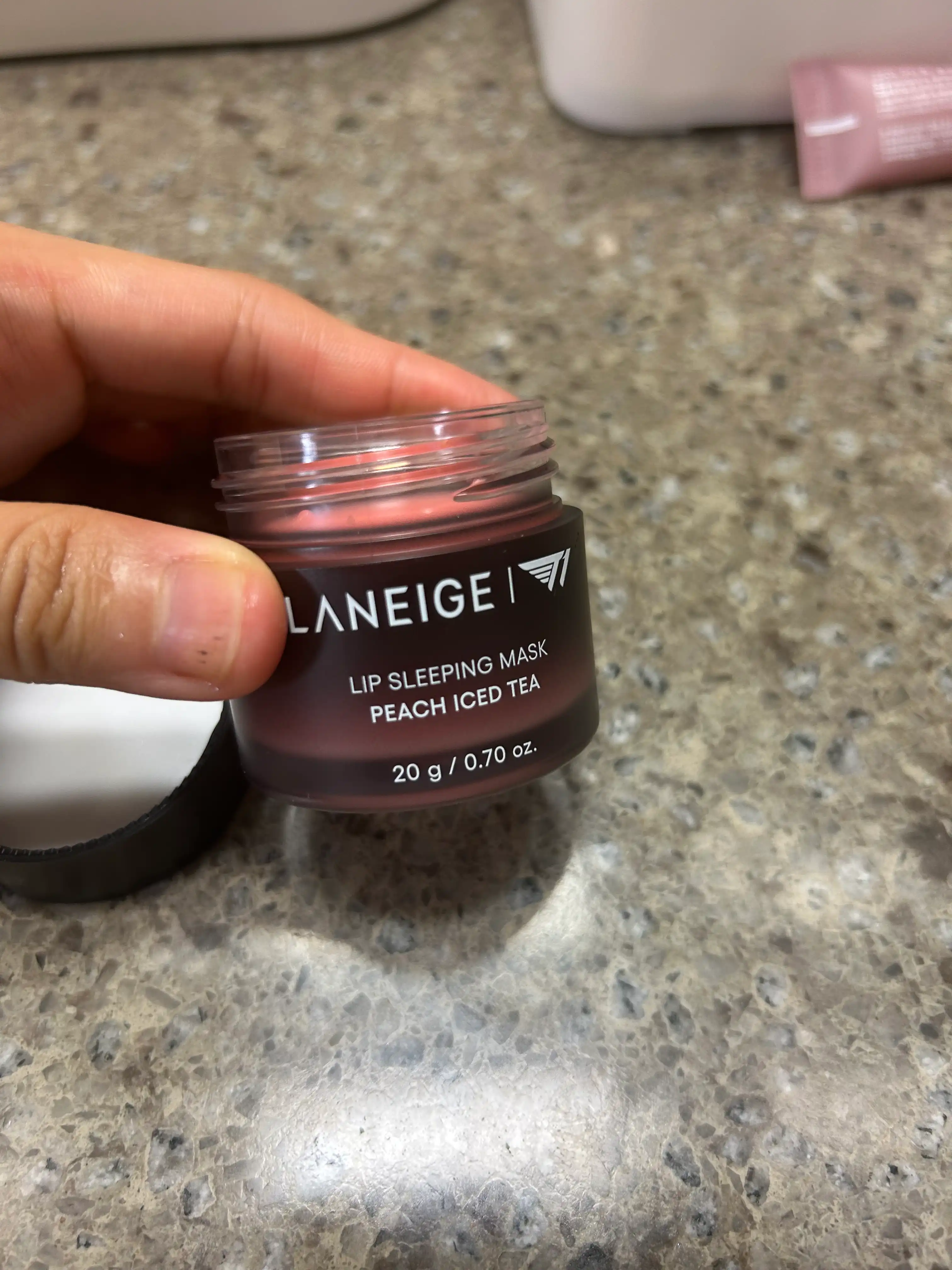 T1 X 라네즈 립 슬리핑 마스크