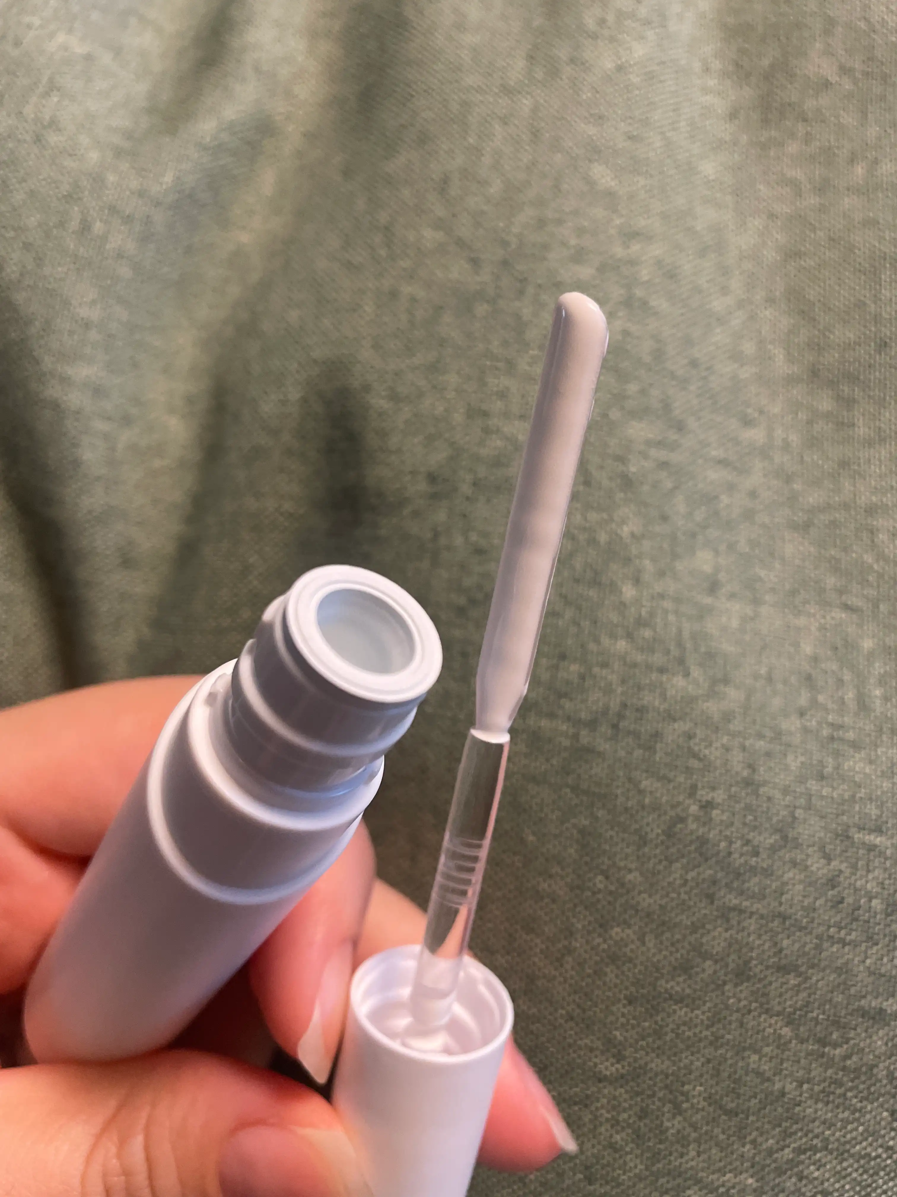 언니의파우치 리뷰 이미지 2 - [오 스테이 컨실러 00밀크]