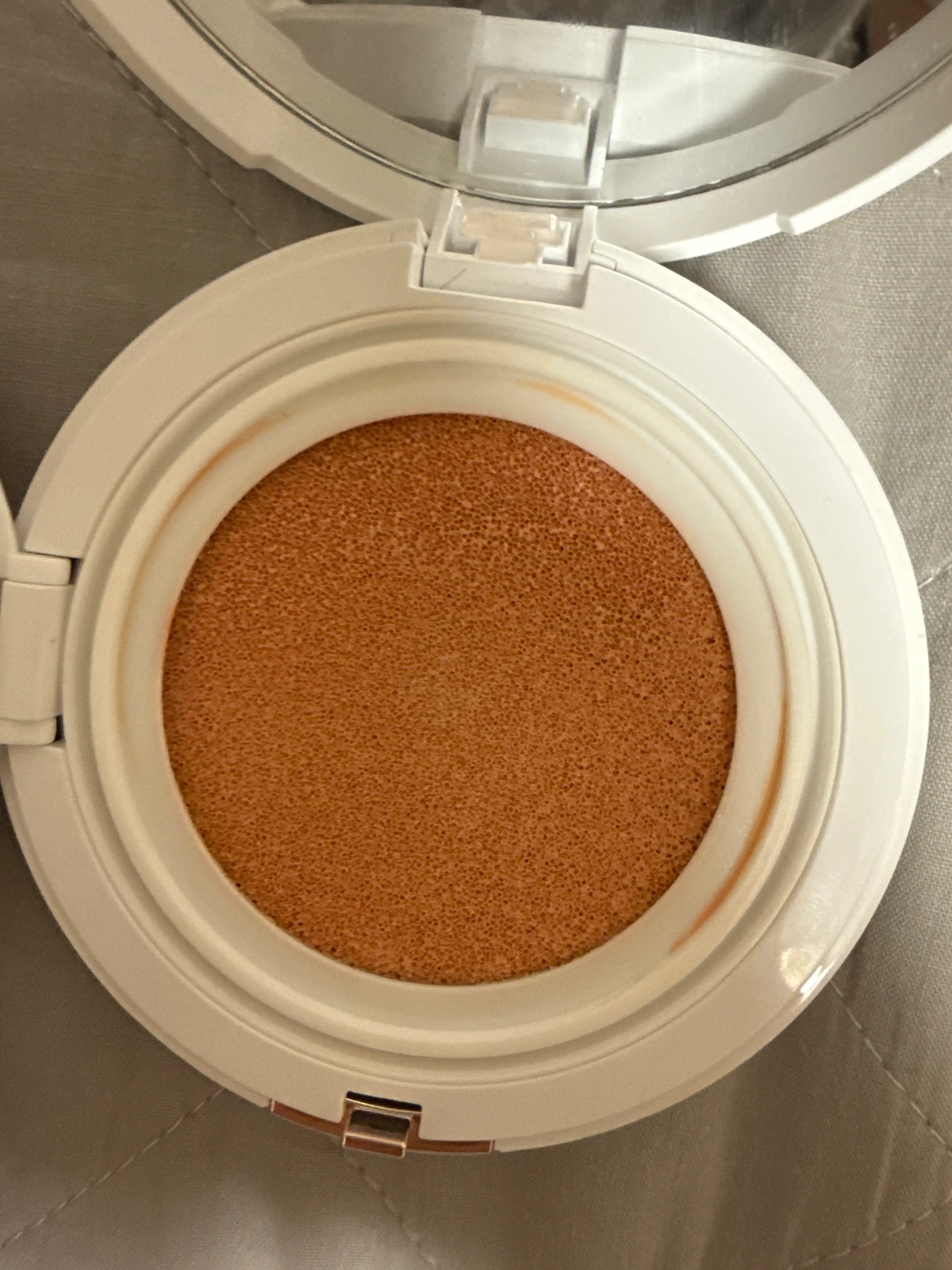 언니의파우치 리뷰 이미지 3 - [워터풀 톤업 선 쿠션]