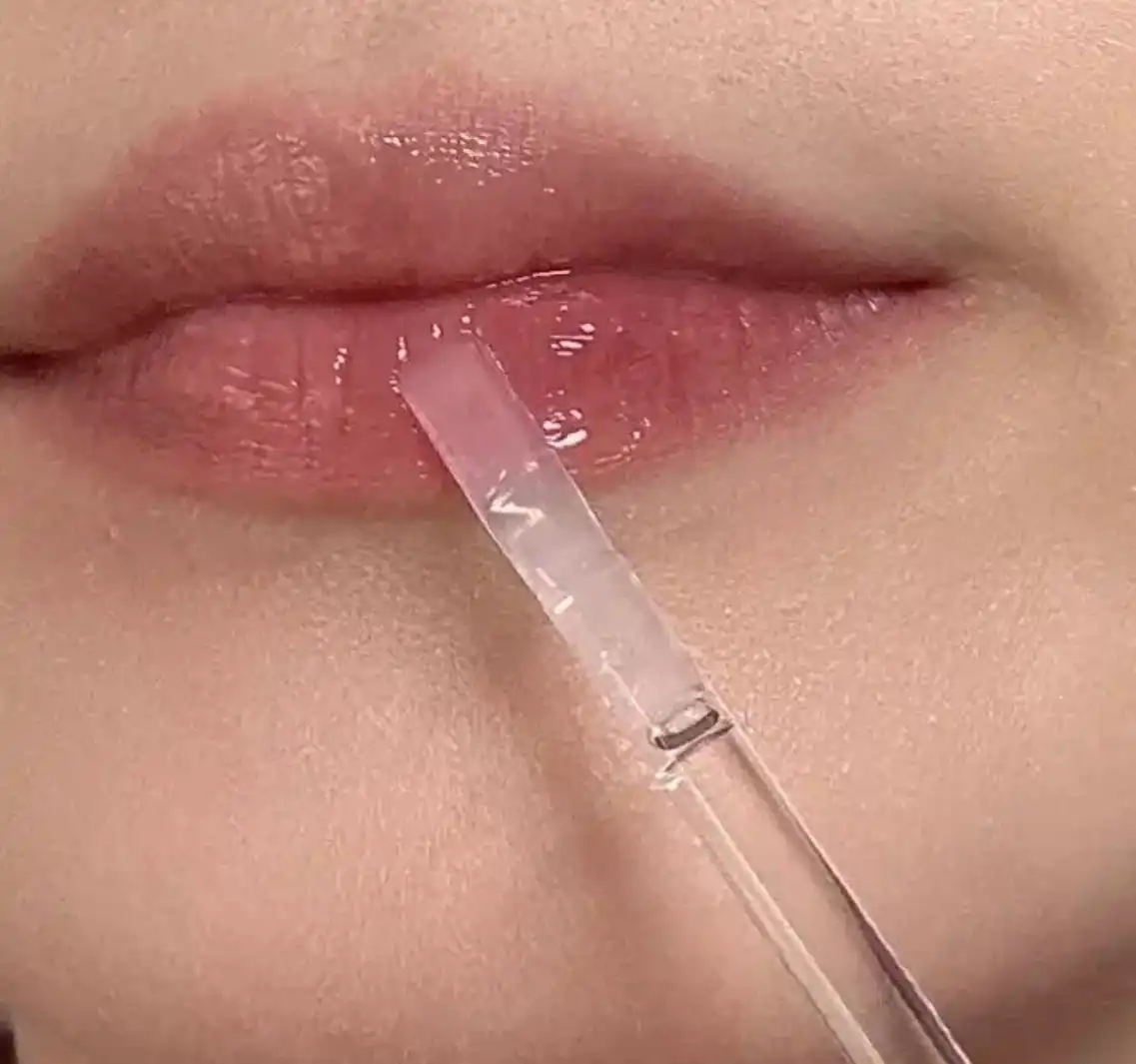 언니의파우치 리뷰 이미지 2 - [워터풀 립 플럼퍼 [스트롱] ]