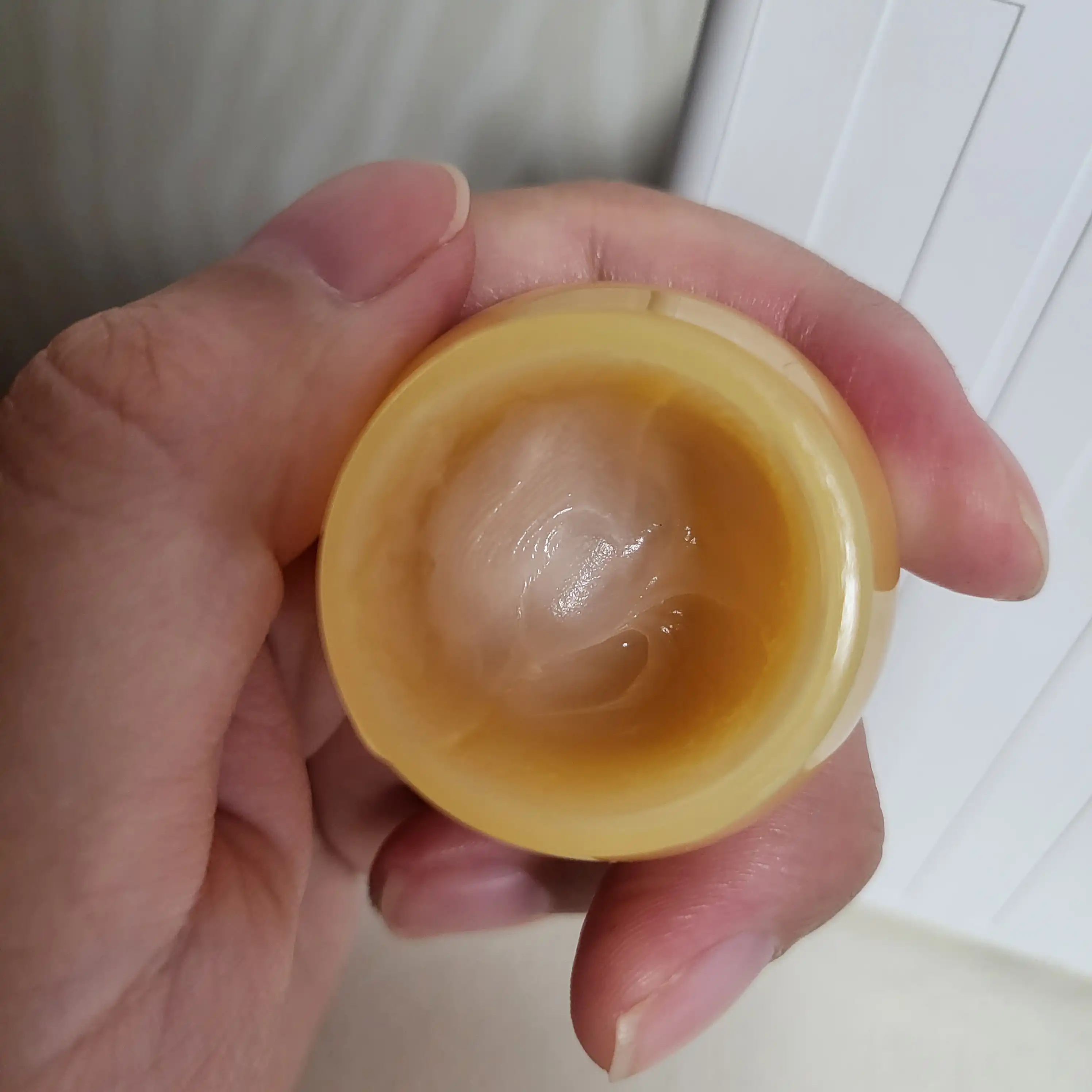 언니의파우치 리뷰 이미지 3 - [블루베리 하이드레이팅 허니 립밤]