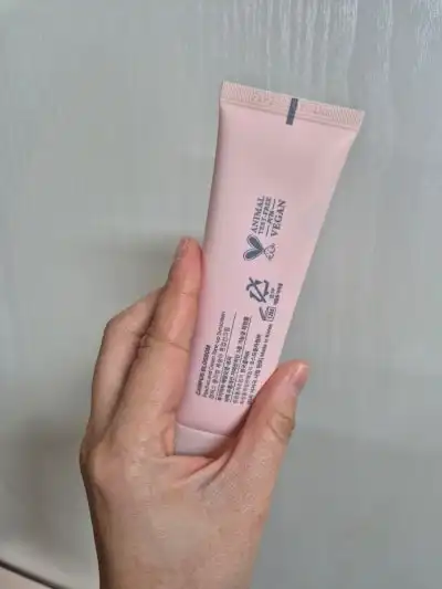 언니의파우치 리뷰 이미지 2 - [복숭아 톤업 선크림]