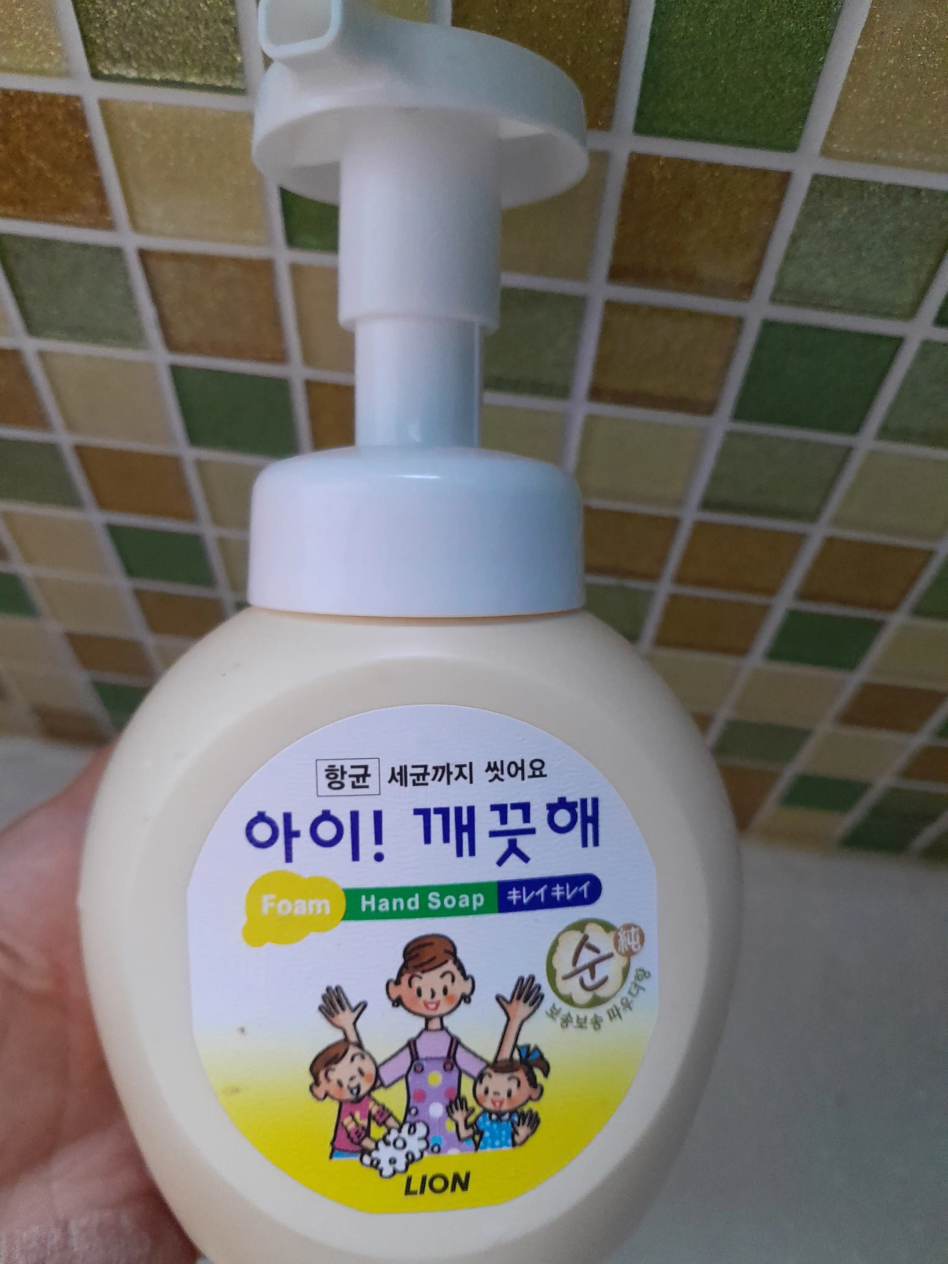언니의파우치 리뷰 이미지 2 - [아이깨끗해 항균 폼 핸드솝 [파우더향]]