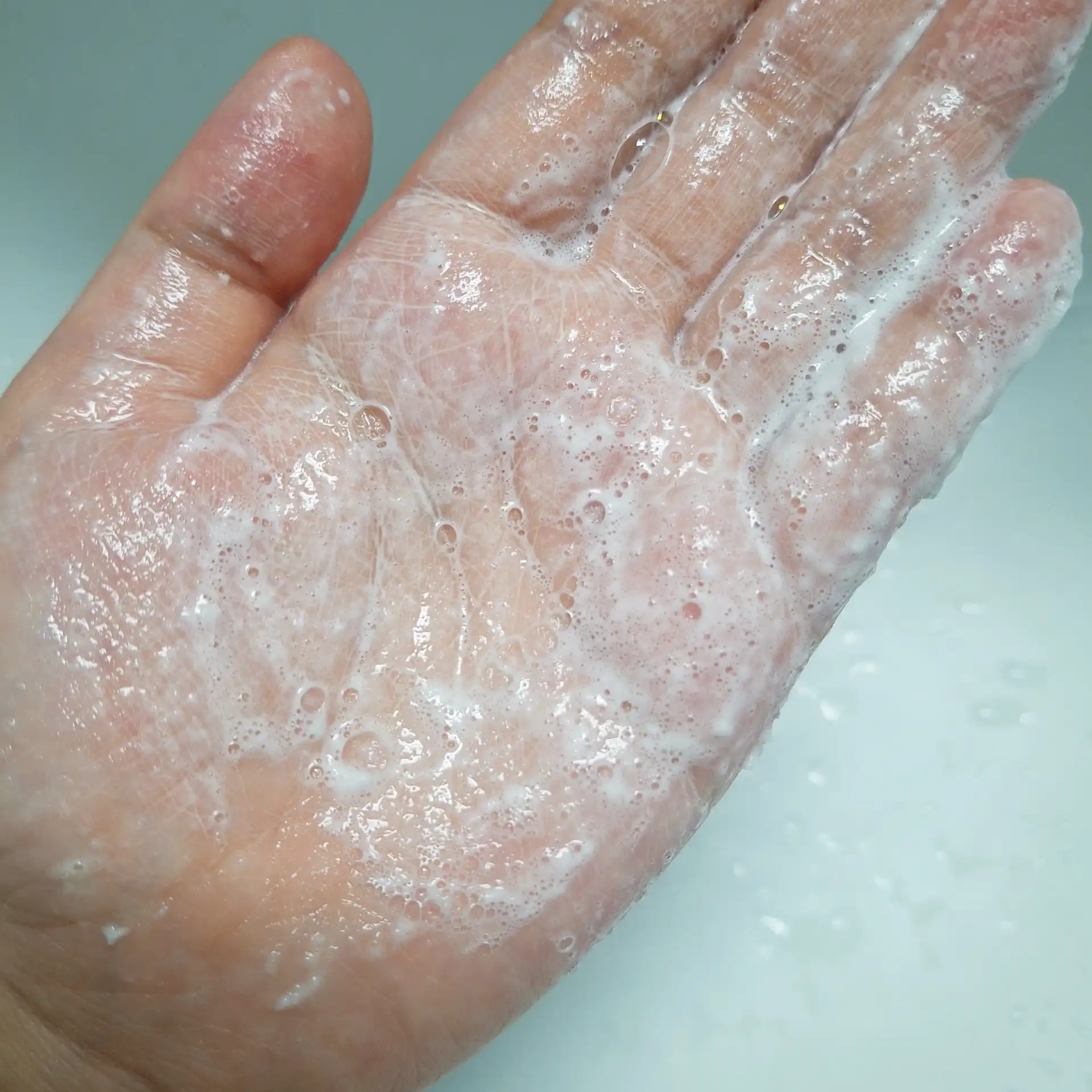 언니의파우치 리뷰 이미지 8 - [미감수 브라이트 쌀겨 모공 필링 투 폼 클렌저]