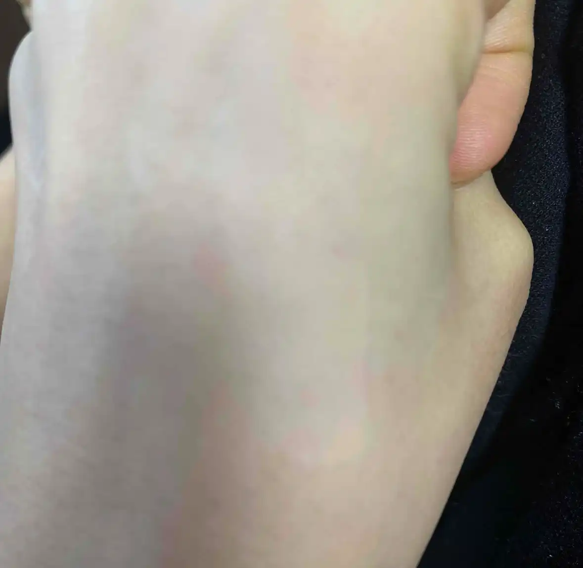 언니의파우치 리뷰 이미지 2 - [롱래스팅 풀 커버 빅 컨실러]