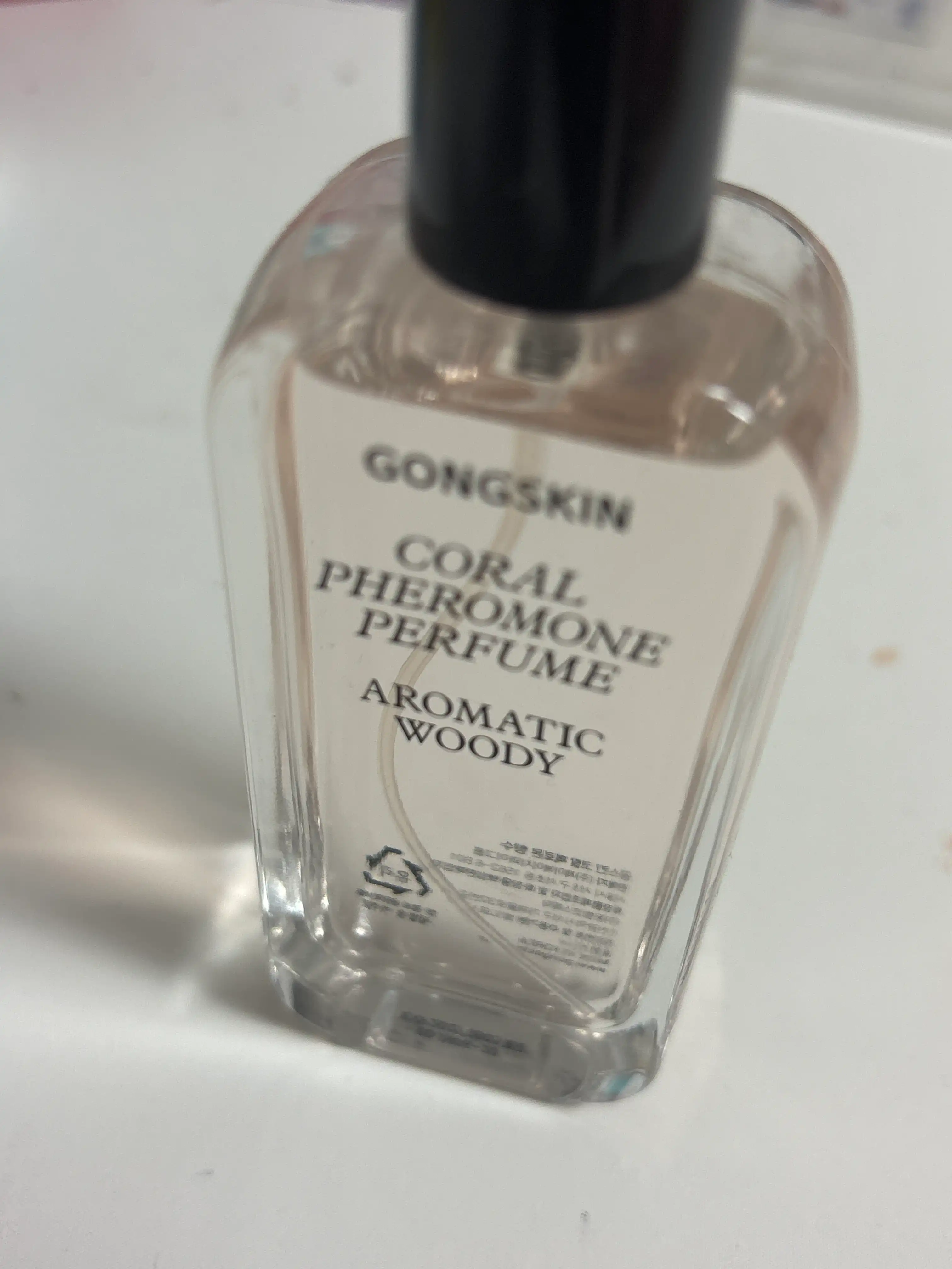 코랄 페로몬 향수 아로마틱 우디향