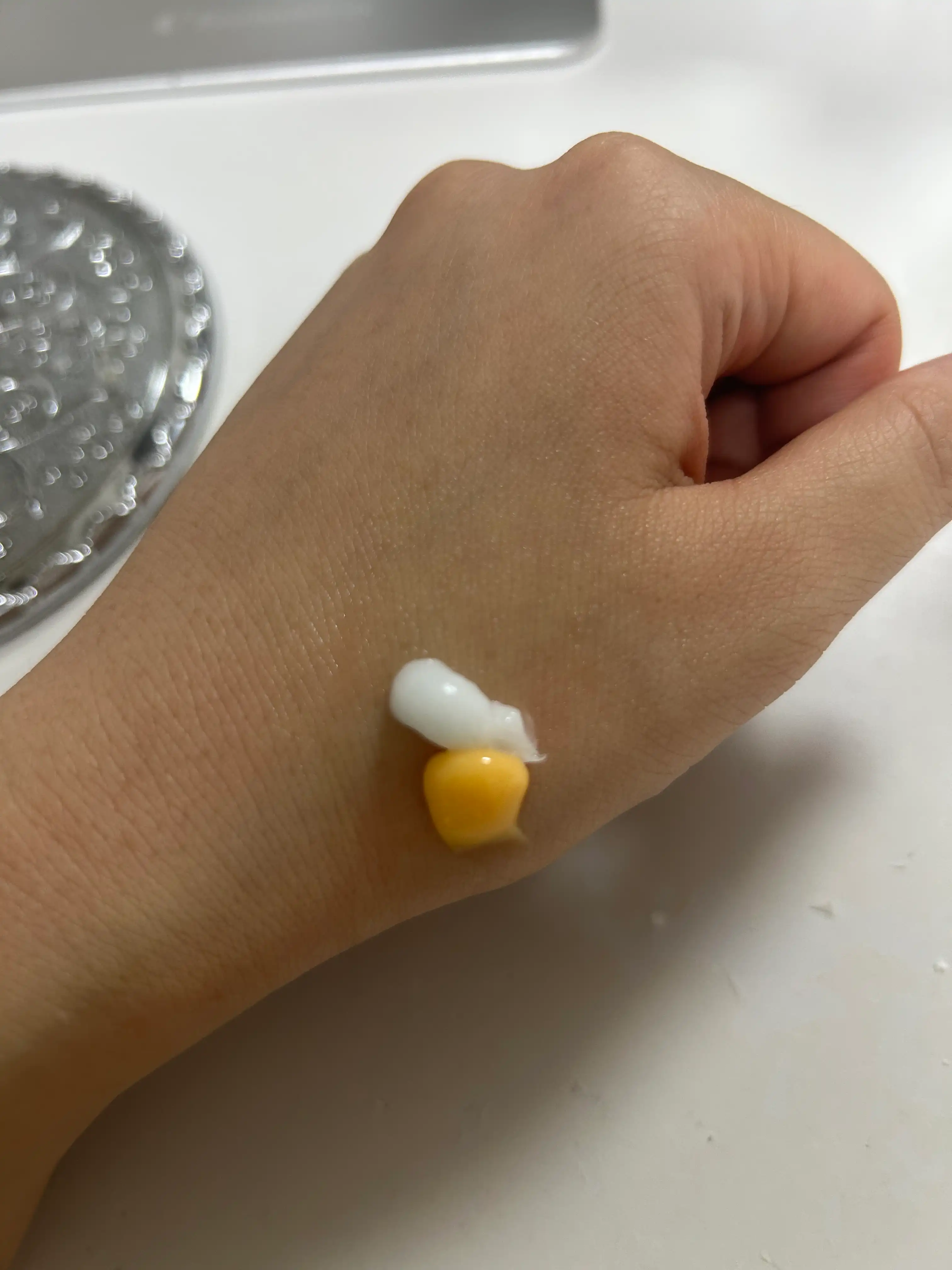 언니의파우치 리뷰 이미지 4 - [트라넥삼산 6프로 크림]