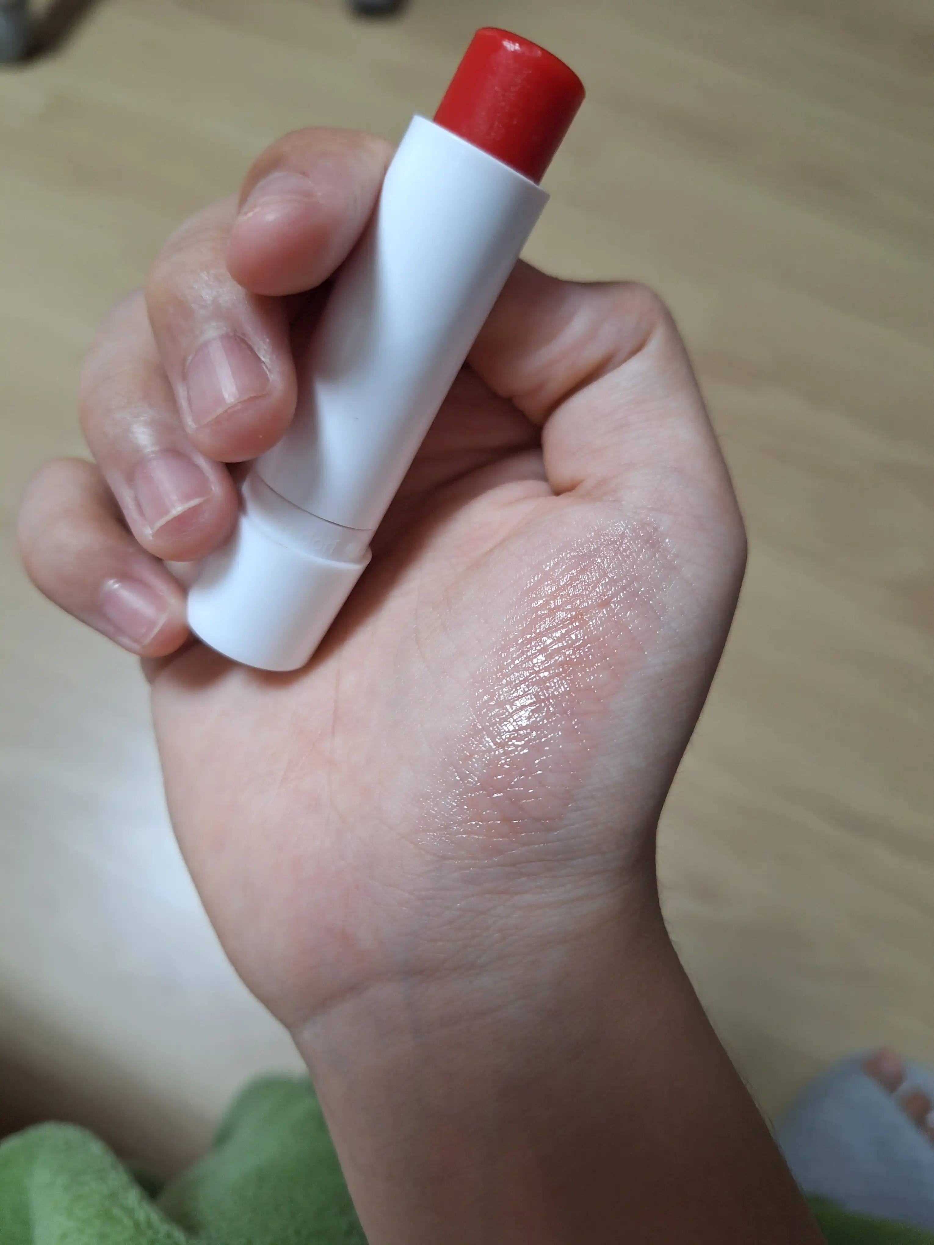 언니의파우치 리뷰 이미지 2 - [립케어 스트로베리 샤인]