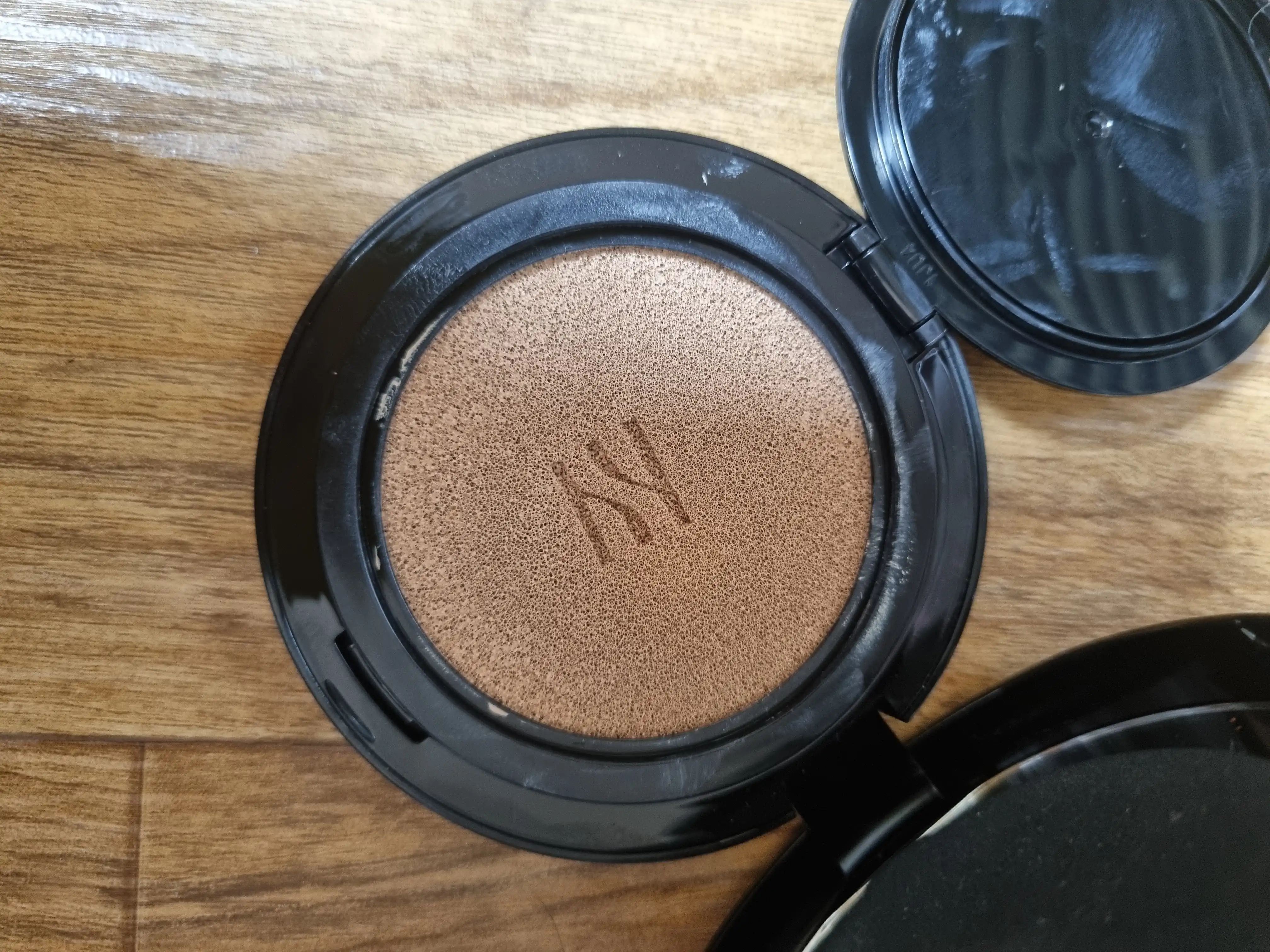 언니의파우치 리뷰 이미지 3 - [블랙 쿠션 파운데이션]