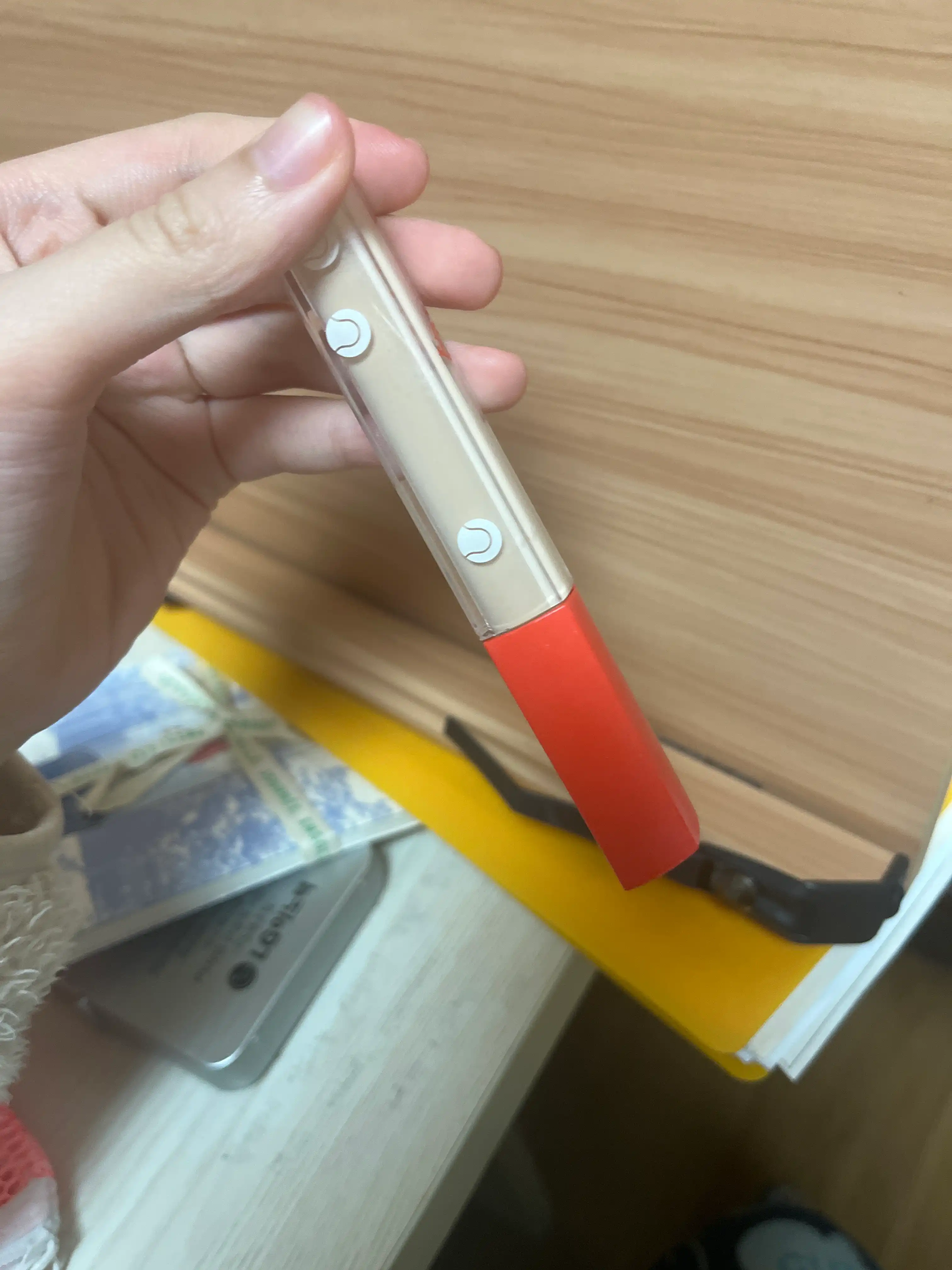 언니의파우치 리뷰 이미지 2 - [(루나X혀땳은앙꼬) 롱래스팅 팁 컨실러]