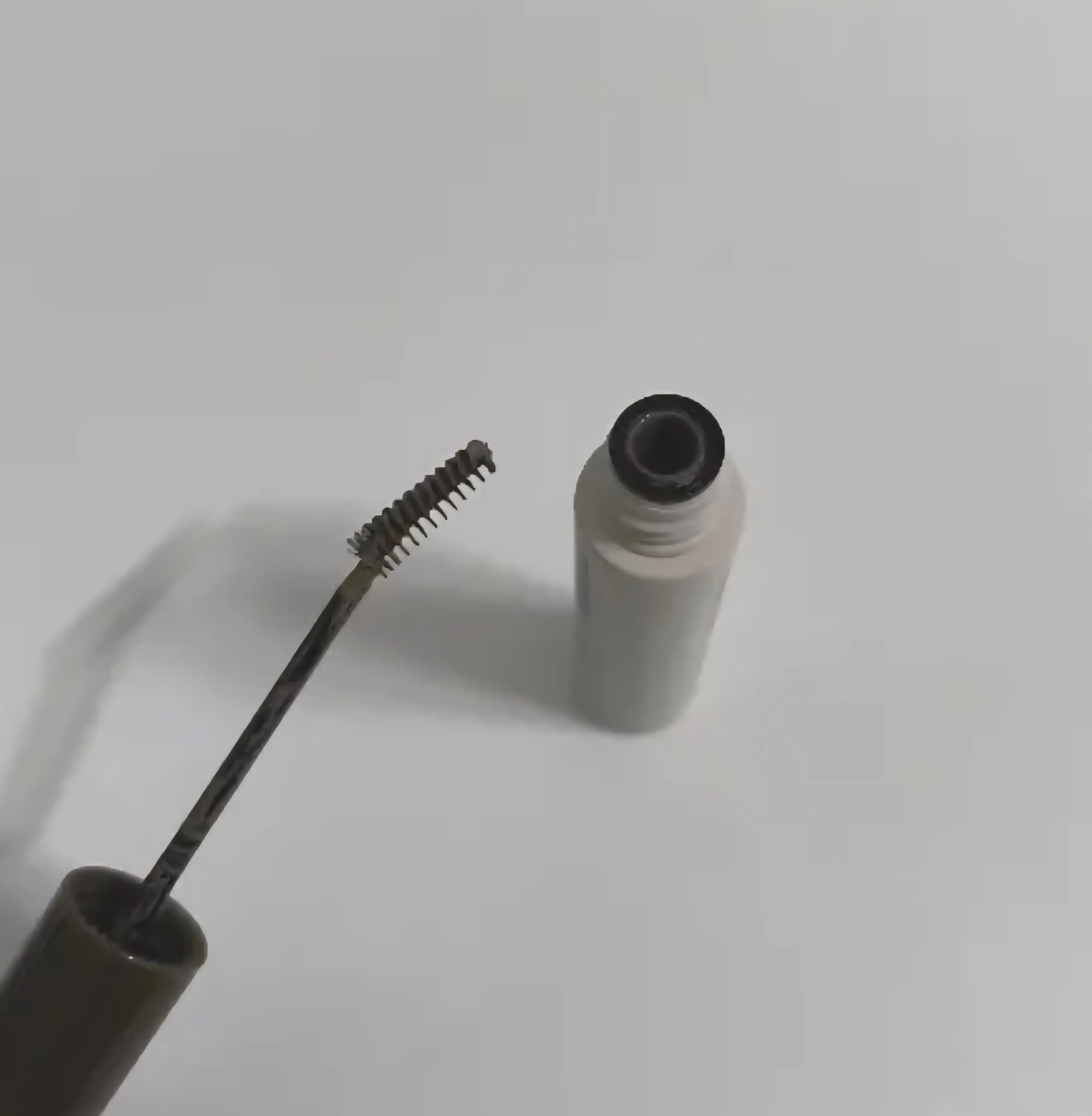 언니의파우치 리뷰 이미지 2 - [스피디 스키니 브로우 마스카라]