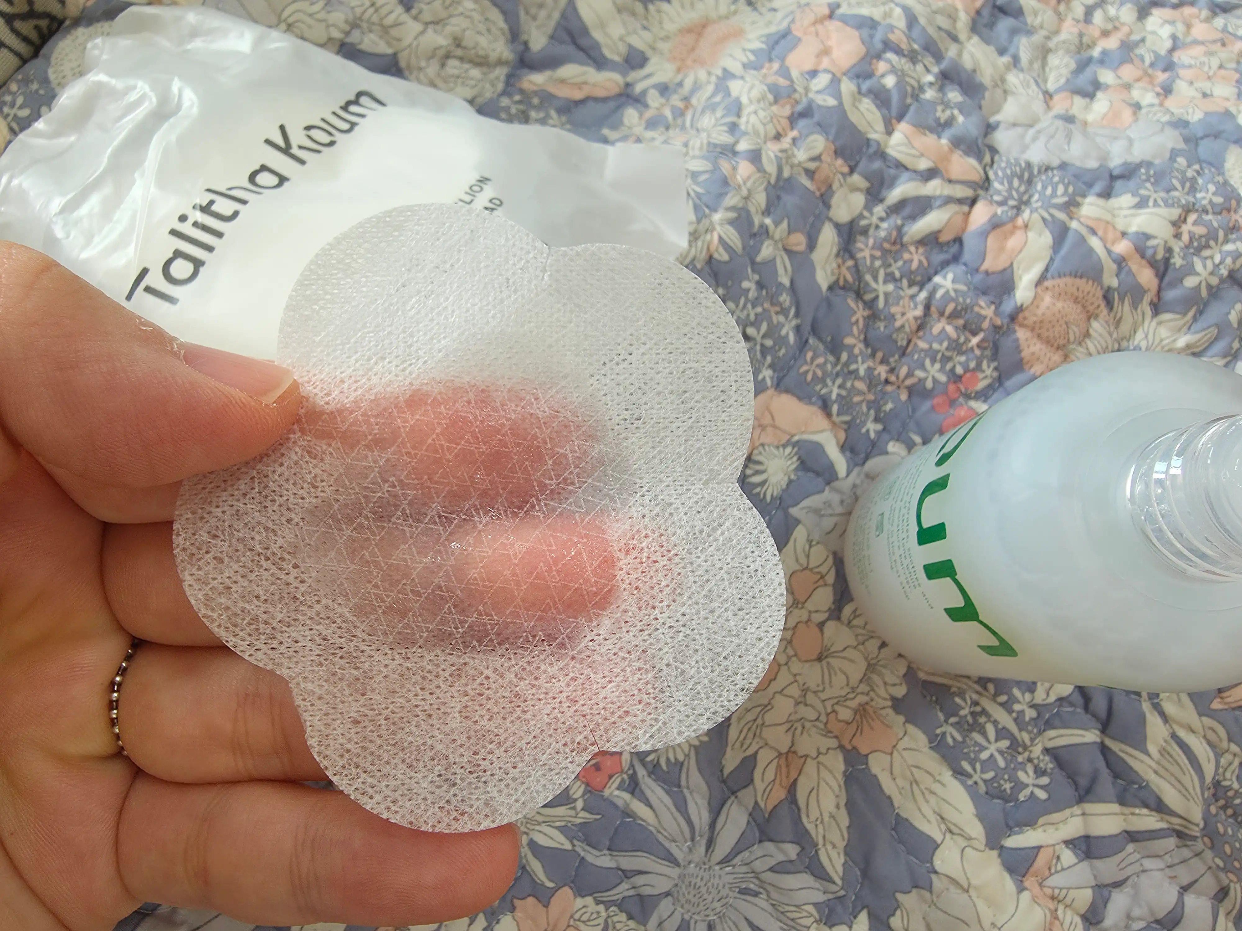 언니의파우치 리뷰 이미지 5 - [에이치엠베리어 화이트 단델리온 에센스 수]