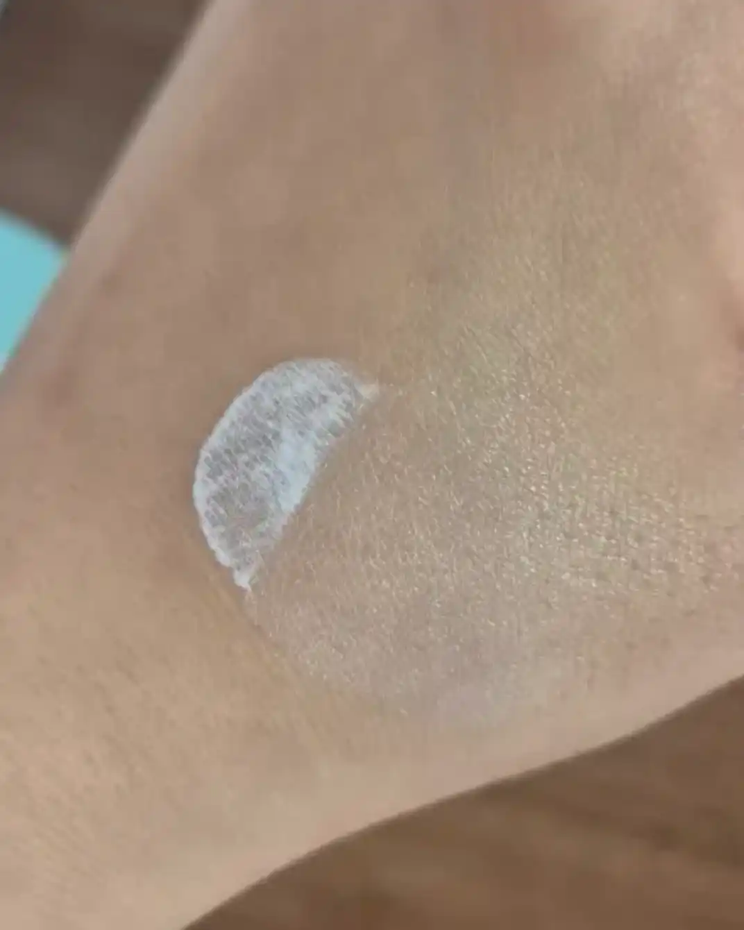 언니의파우치 리뷰 이미지 4 - [티트리 시카 톤업 선쿠션]