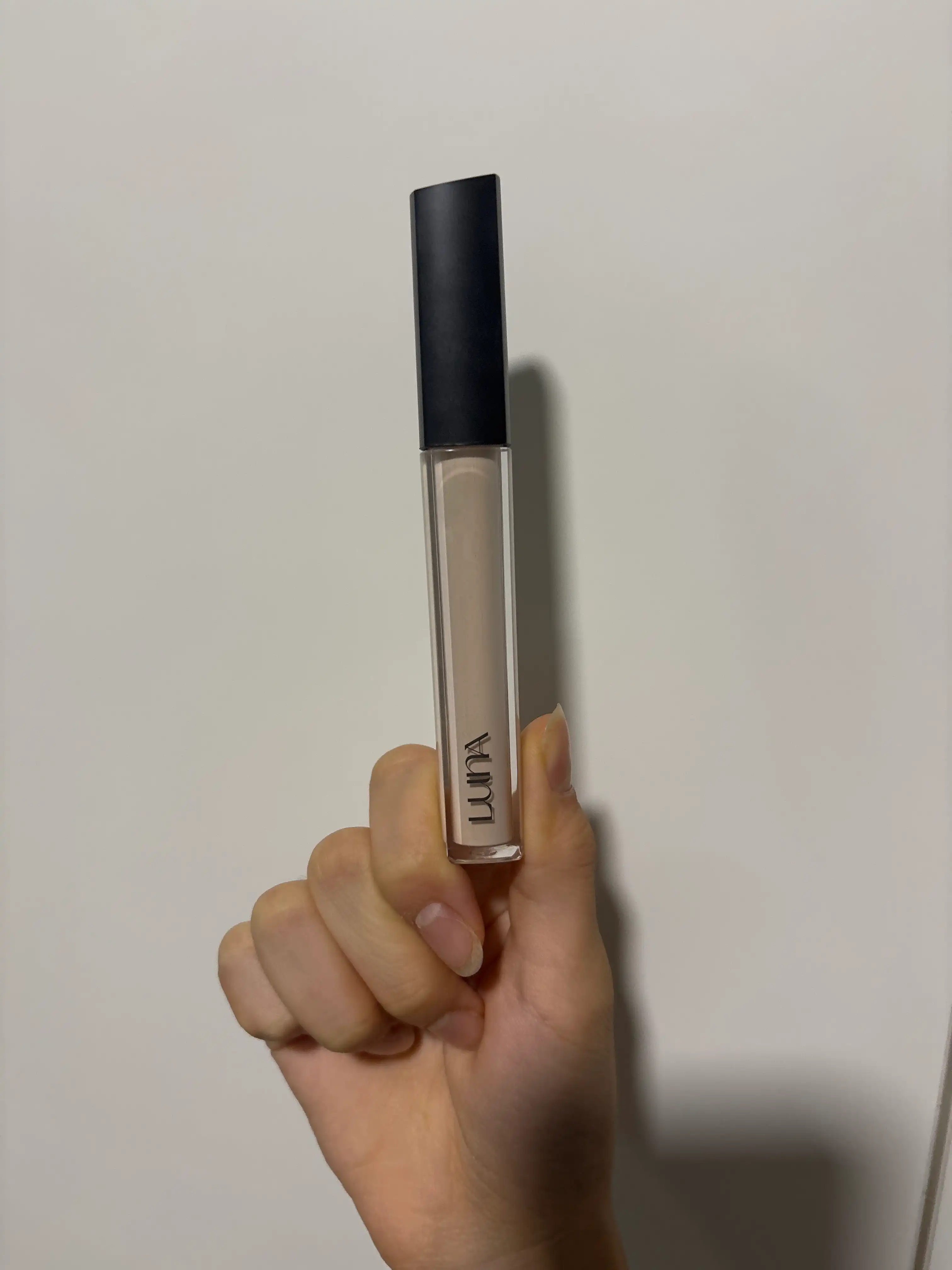 언니의파우치 리뷰 이미지 - [롱래스팅 팁 컨실러]