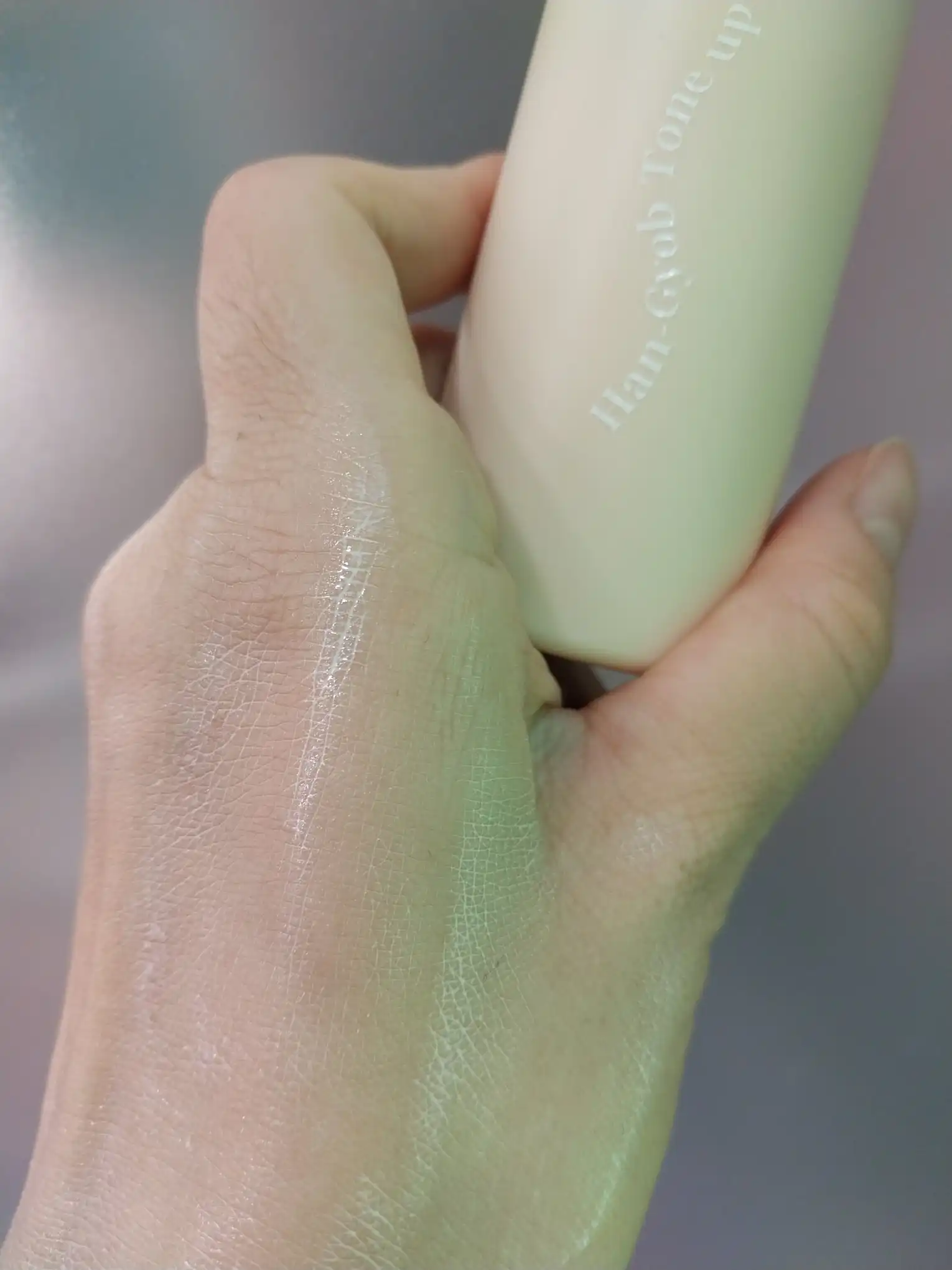 언니의파우치 리뷰 이미지 4 - [한겹 톤업 바디 미스트]