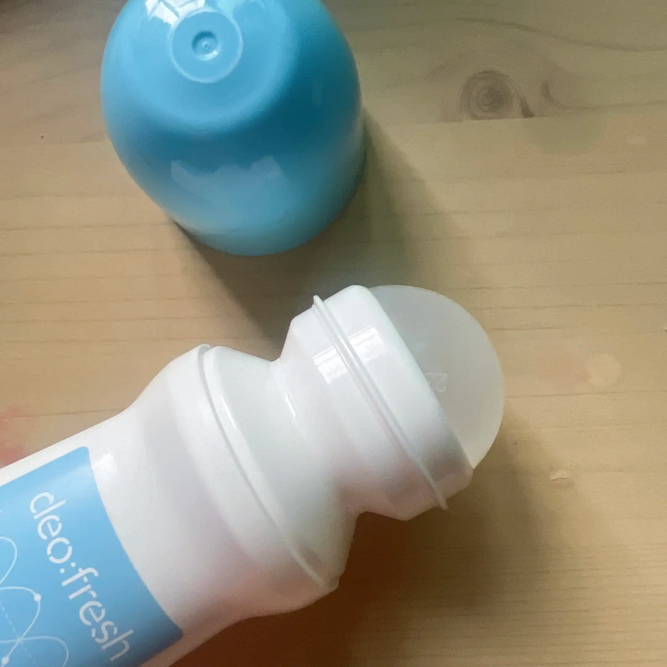 언니의파우치 리뷰 이미지 3 - [데오후레쉬 나이아신아마이드 롤온 데오드란트 화이트머스크 향]