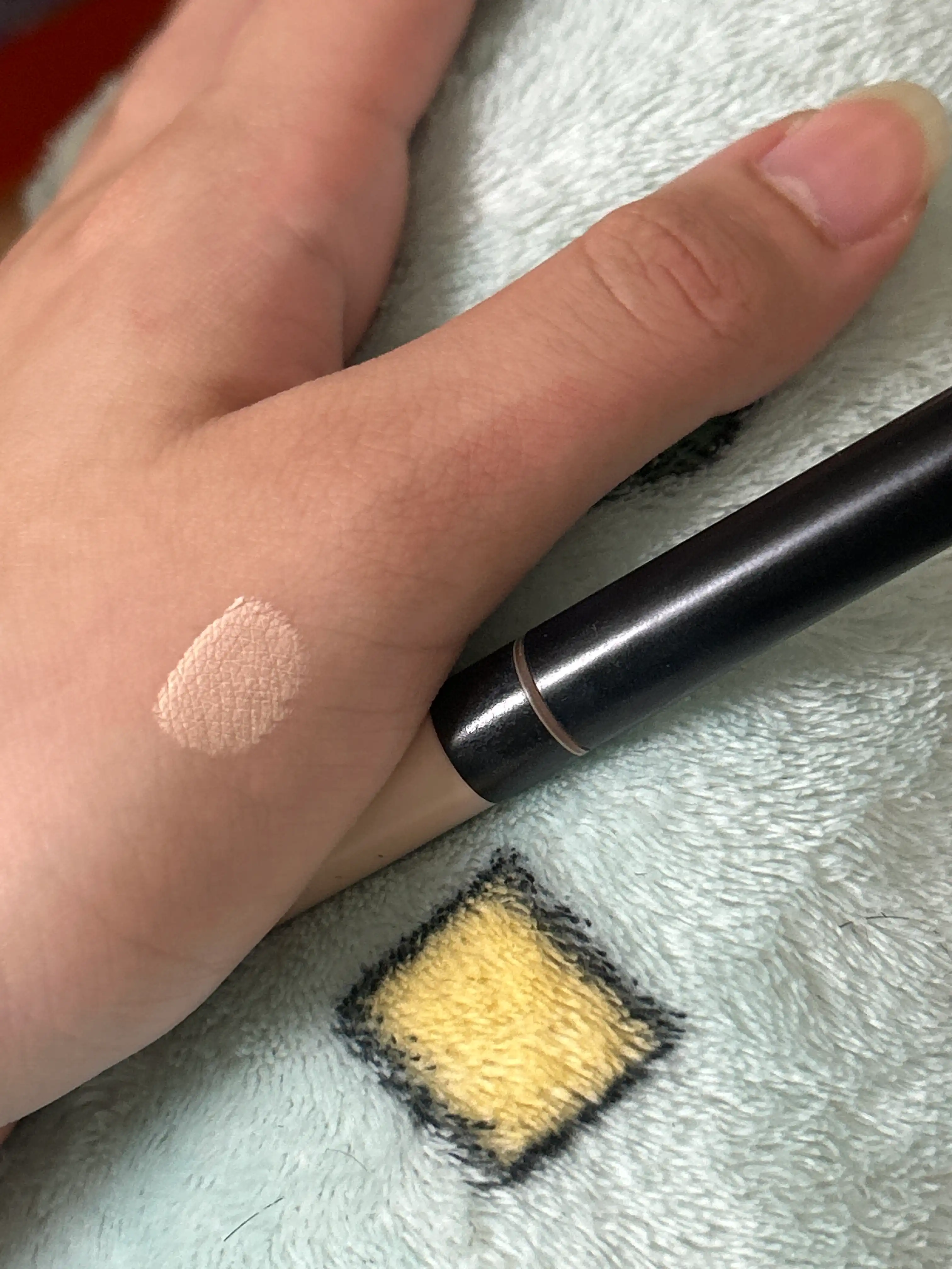 언니의파우치 리뷰 이미지 2 - [킬커버 리퀴드 컨실러 [002 란제리]]