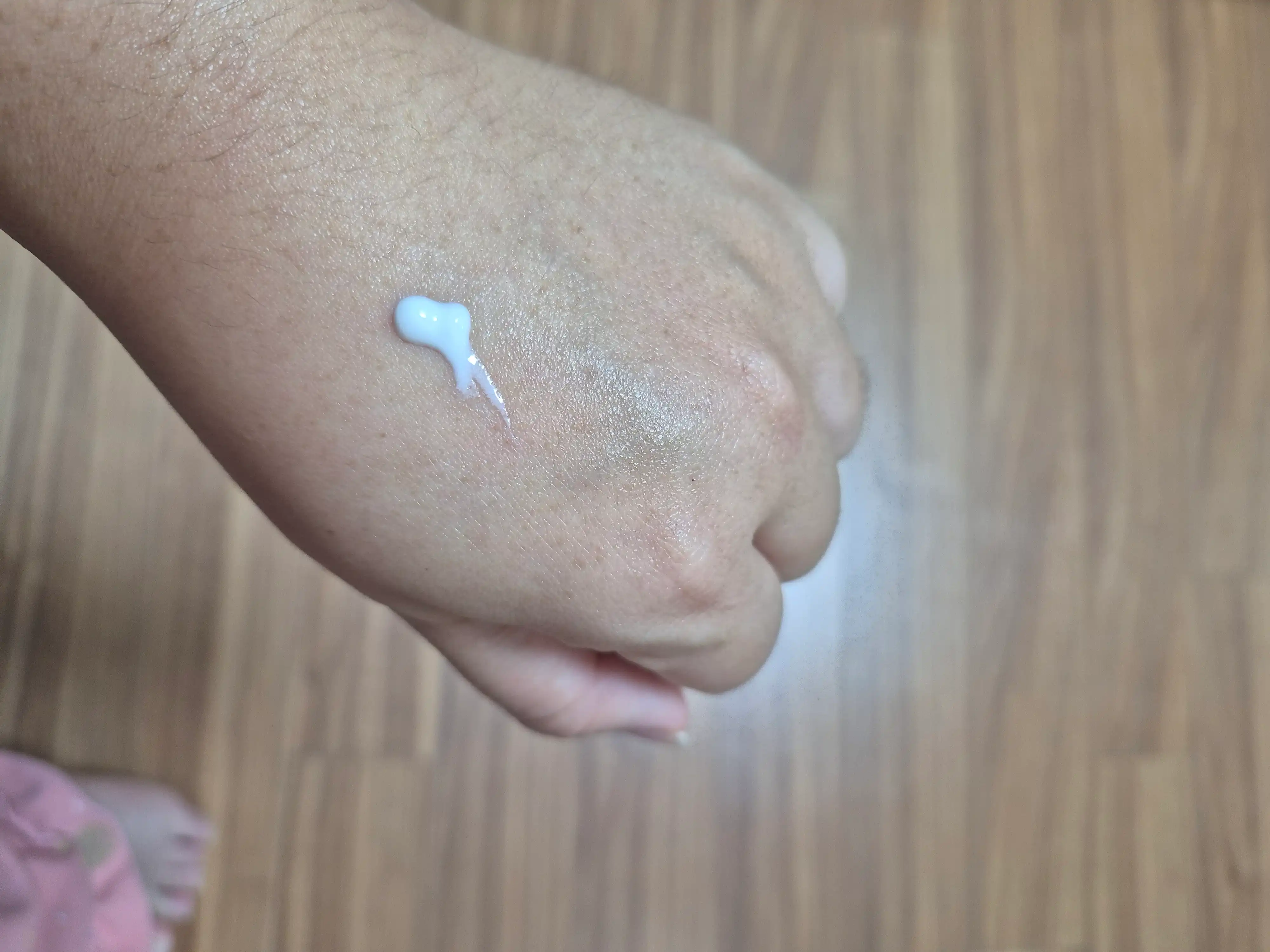 언니의파우치 리뷰 이미지 3 - [더 퓨어 제주 감귤 비타 C 브라이트닝 365 선크림]