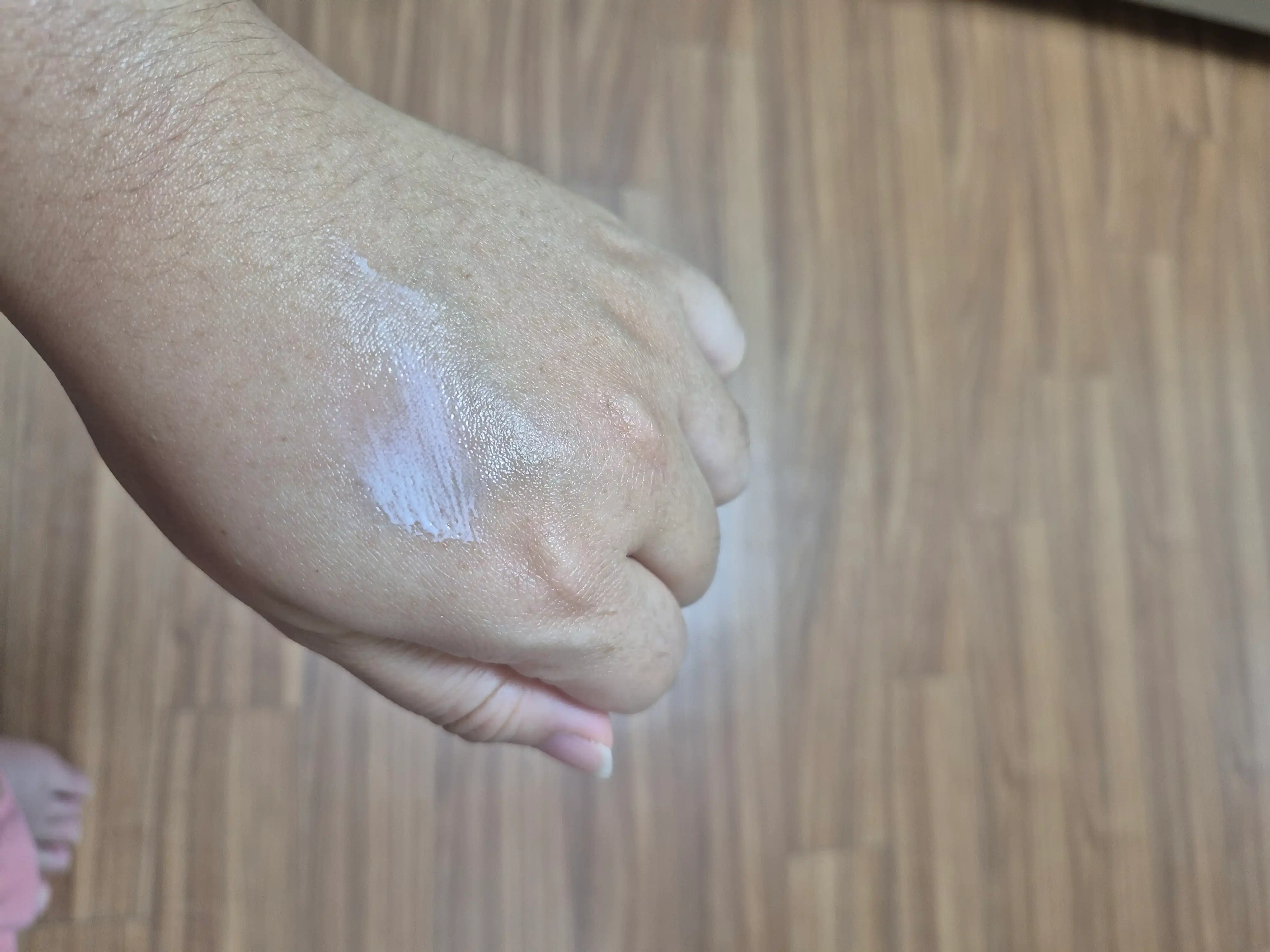 언니의파우치 리뷰 이미지 4 - [더 퓨어 제주 감귤 비타 C 브라이트닝 365 선크림]