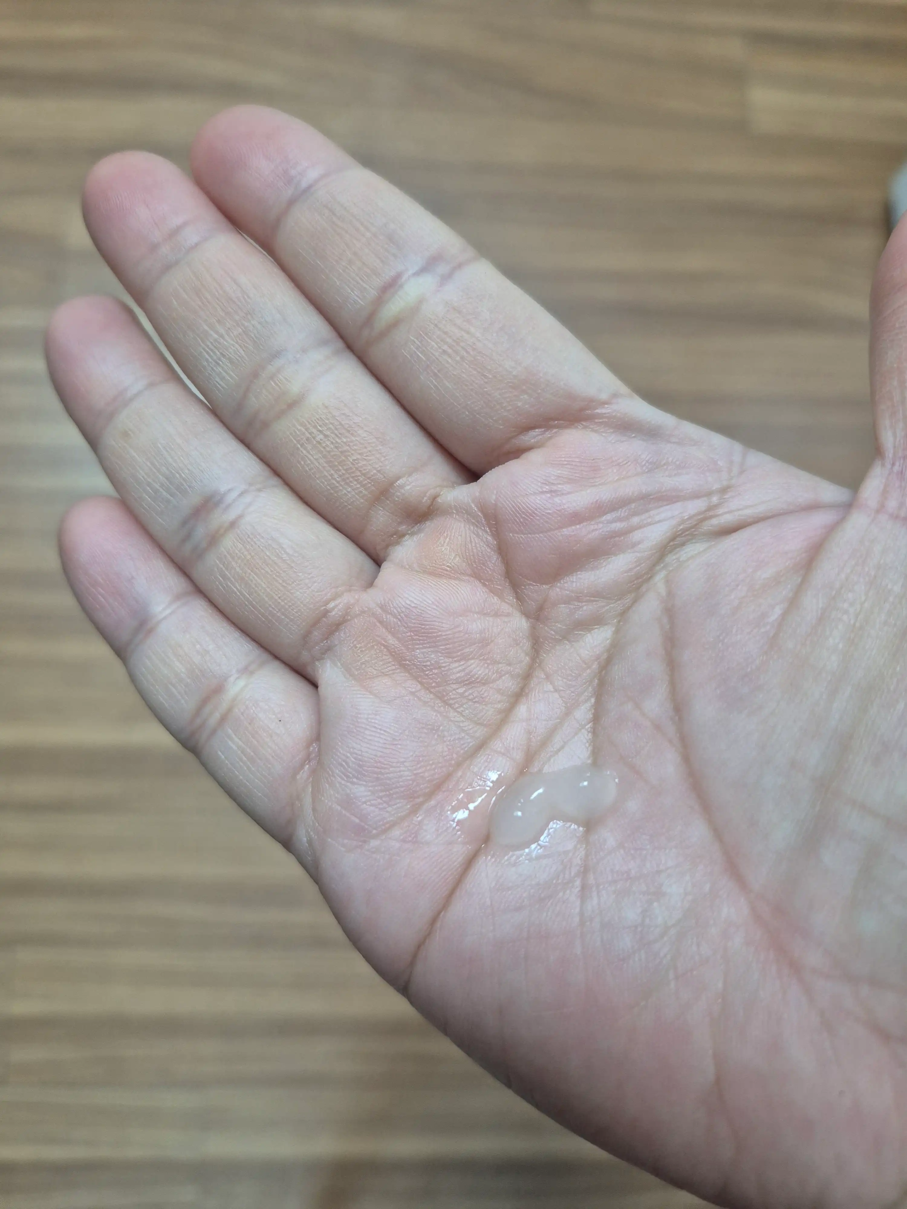 언니의파우치 리뷰 이미지 3 - [초정 스파클링 워터젤]