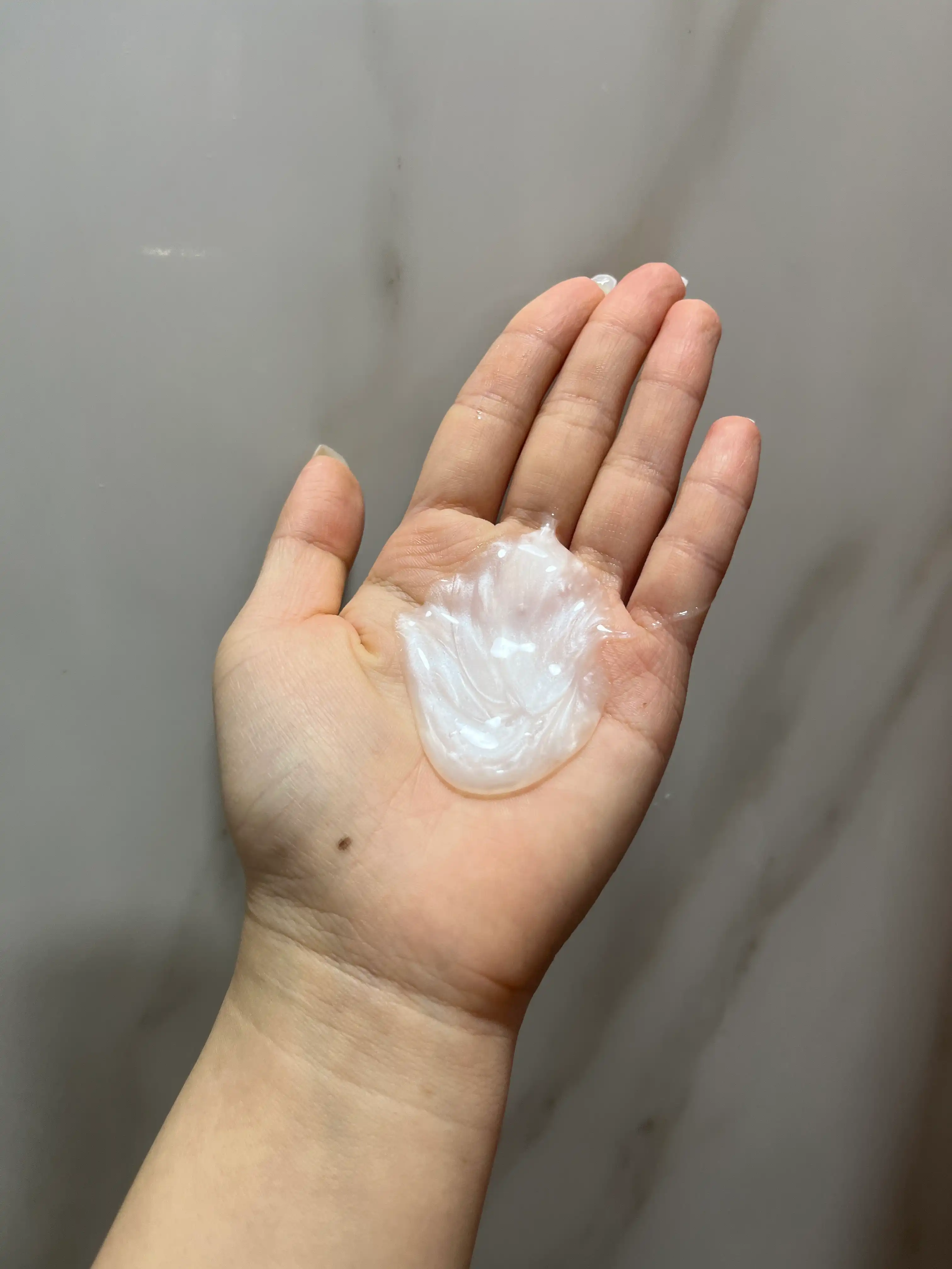 언니의파우치 리뷰 이미지 3 - [화이트 데이지 퍼퓸 샴푸]