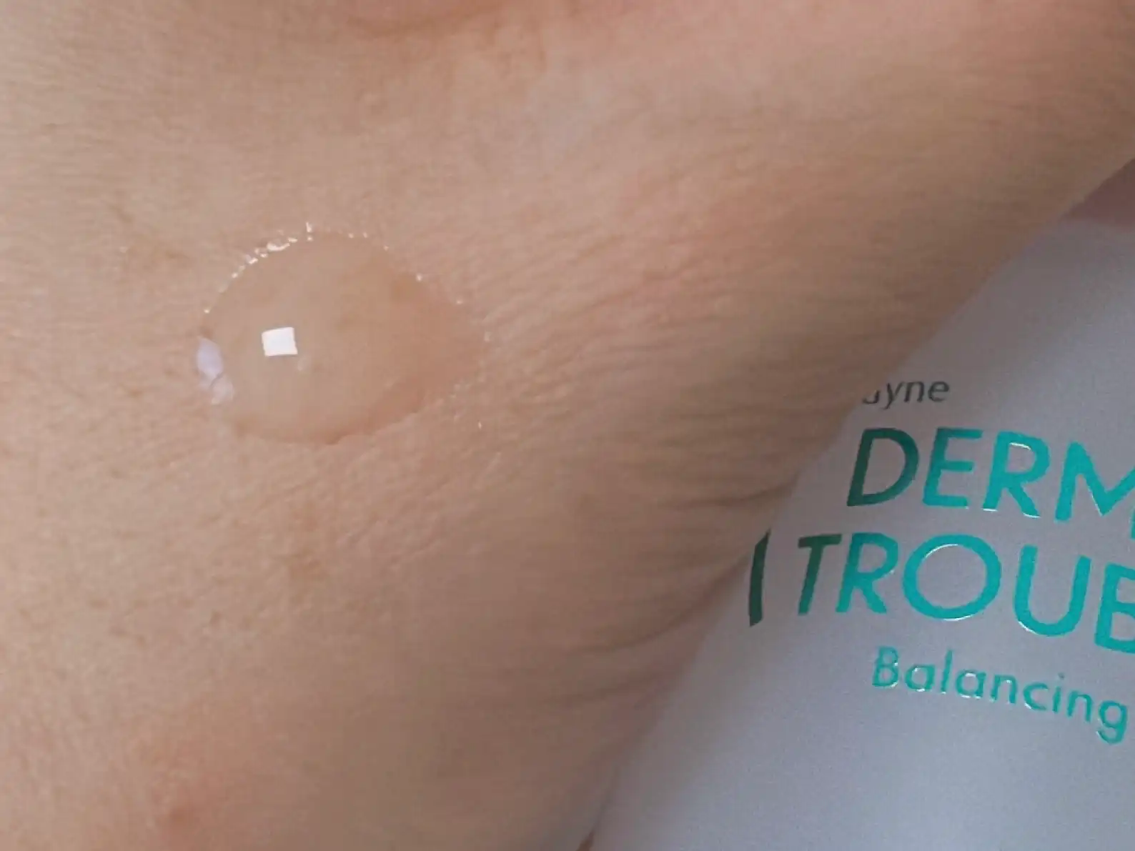 언니의파우치 리뷰 이미지 - [더마 트러블 밸런싱 세럼]