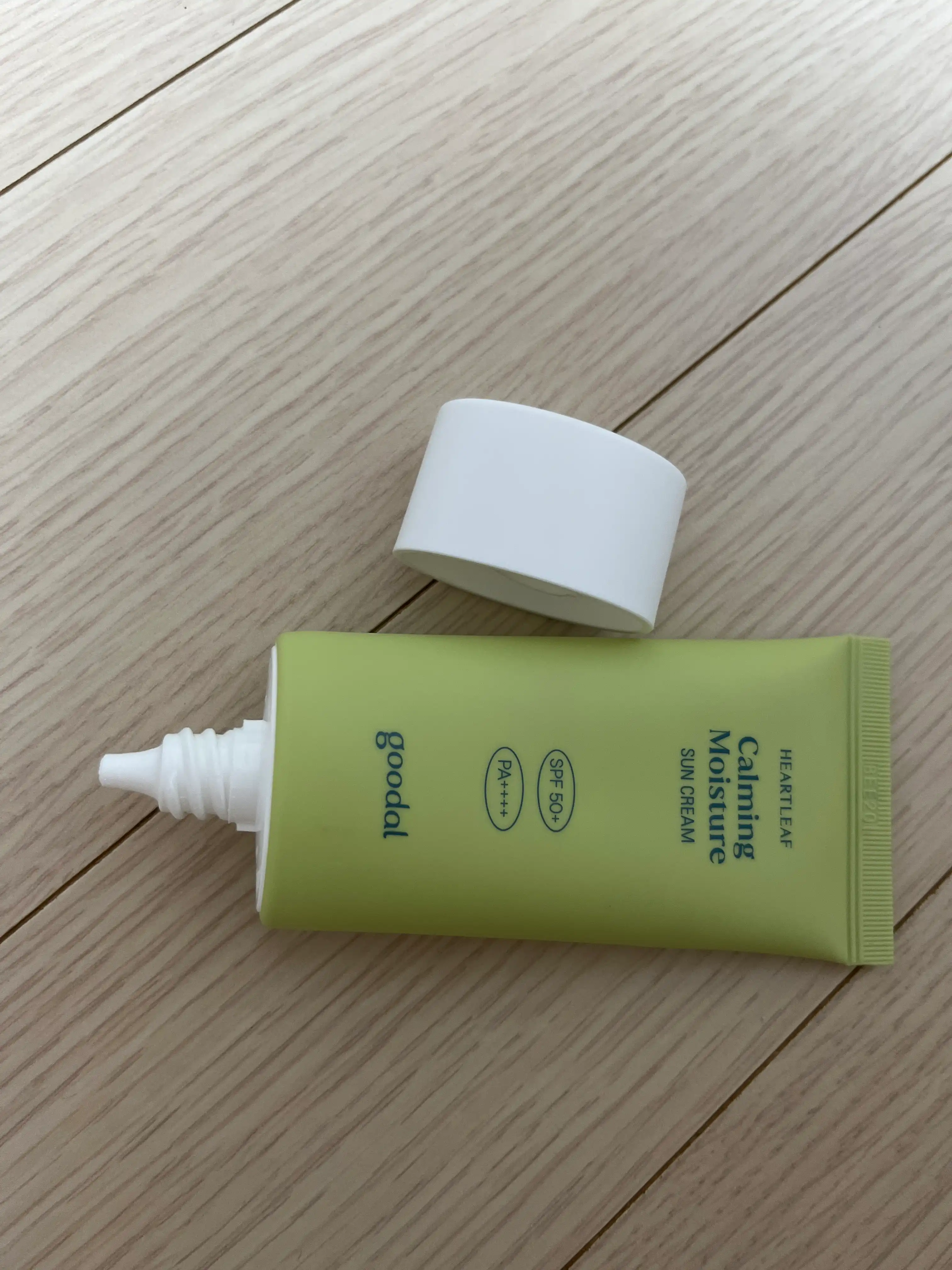 언니의파우치 리뷰 이미지 2 - [맑은 어성초 진정 수분 선크림]