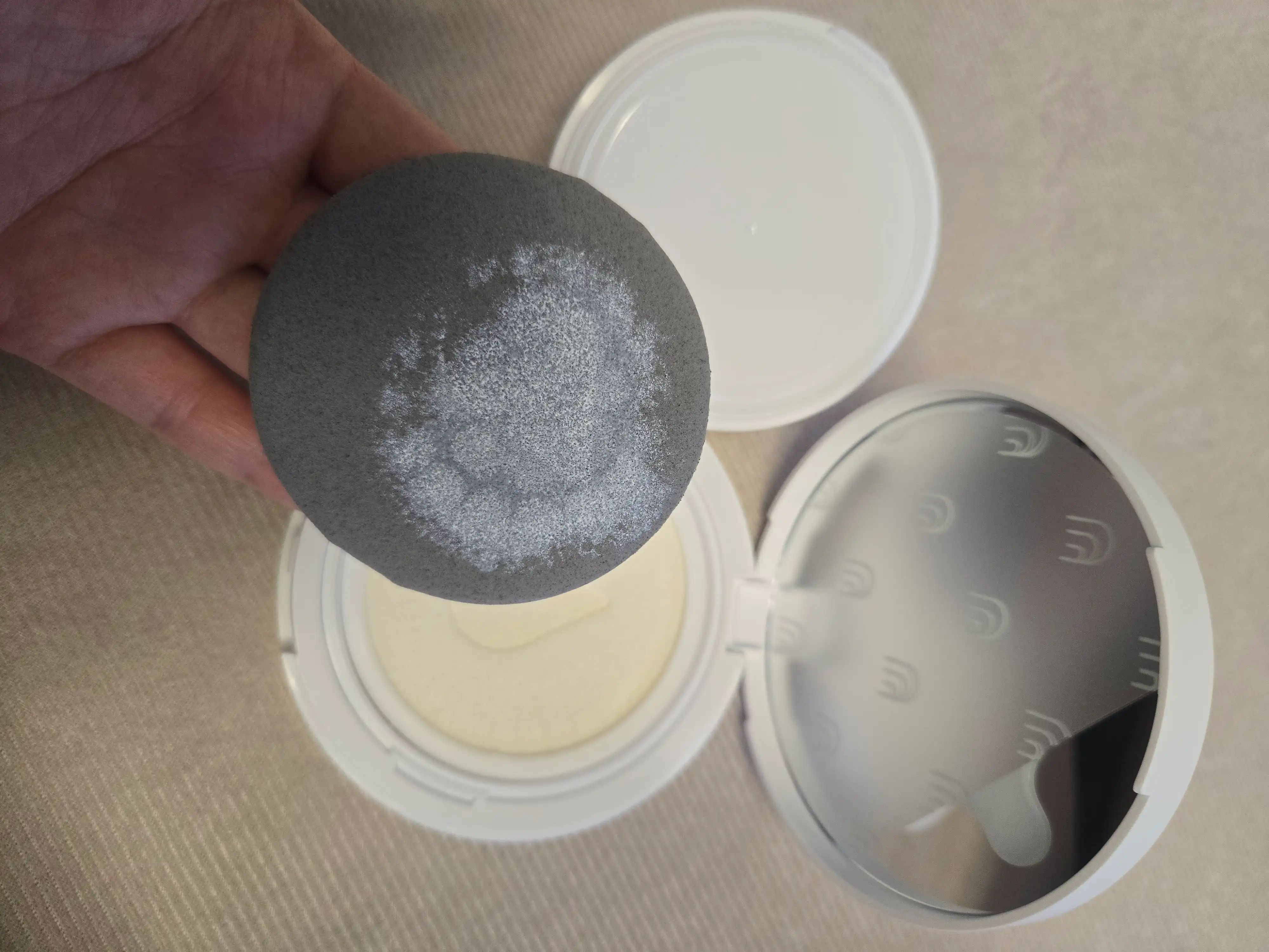 언니의파우치 리뷰 이미지 2 - [세이프온 시카 카밍 선쿠션]