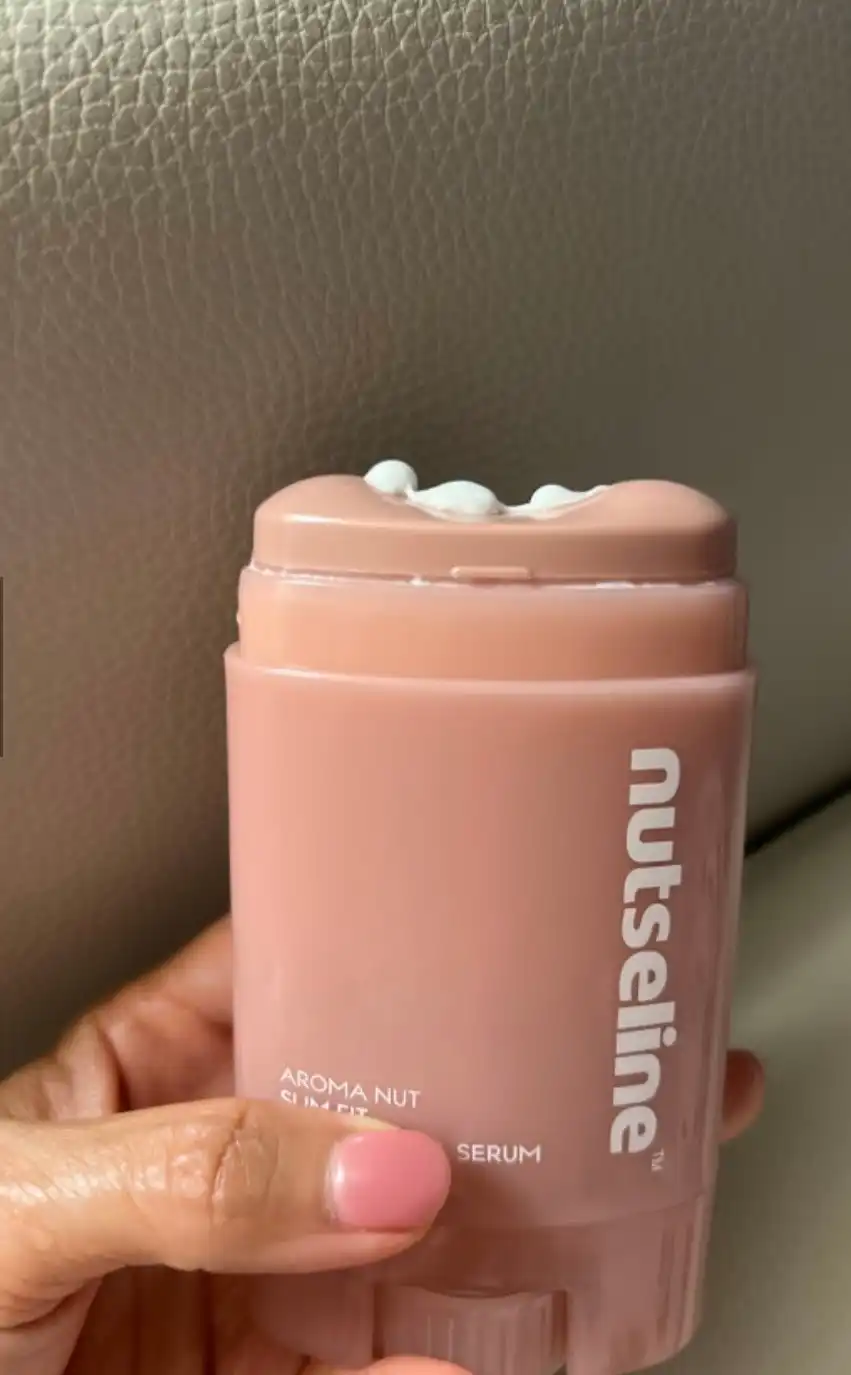 언니의파우치 리뷰 이미지 - [아로마 넛 슬림핏 바디 괄사 세럼]