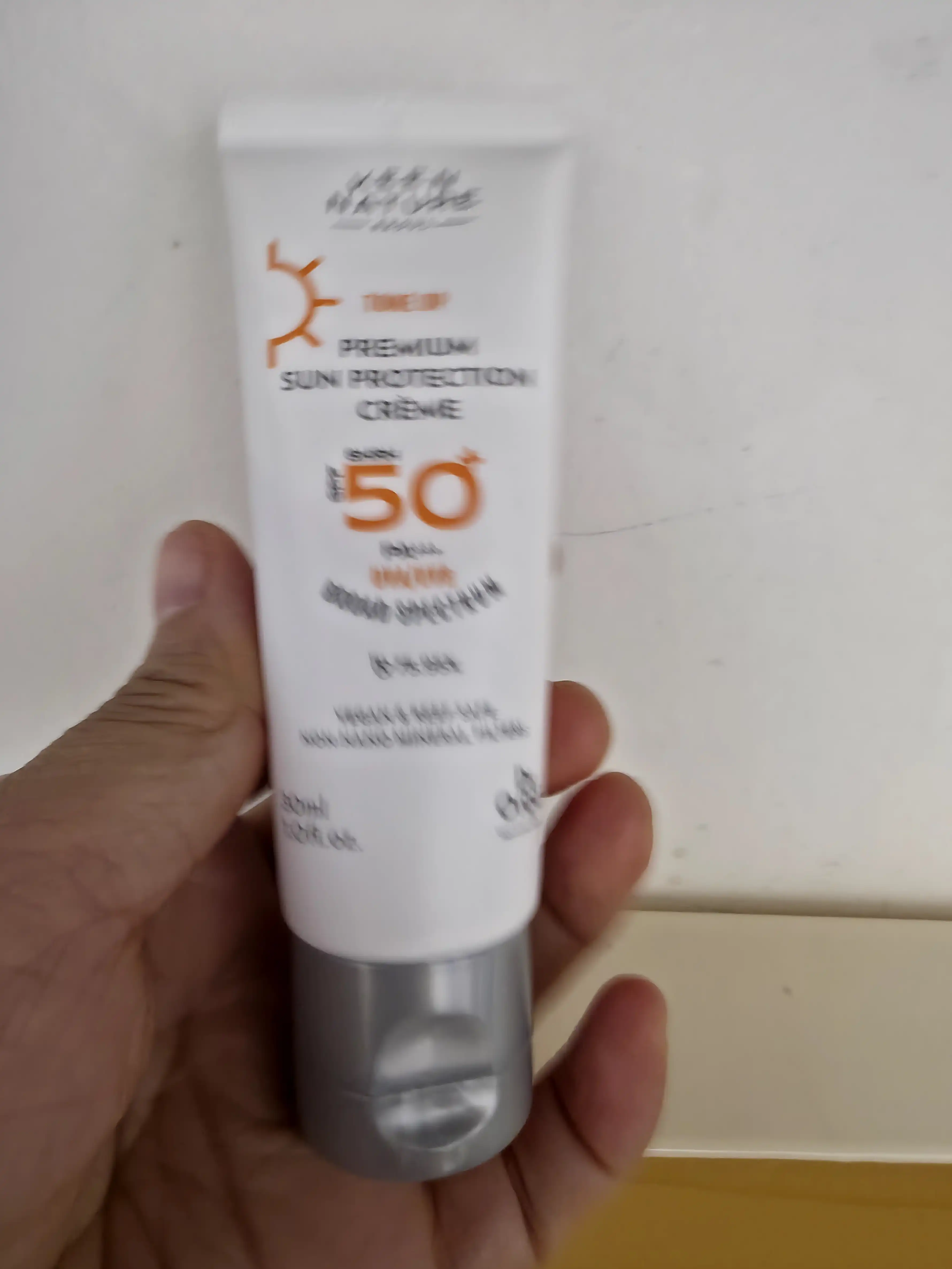 언니의파우치 리뷰 이미지 2 - [프리미엄 썬 프로텍션 톤업 선크림]