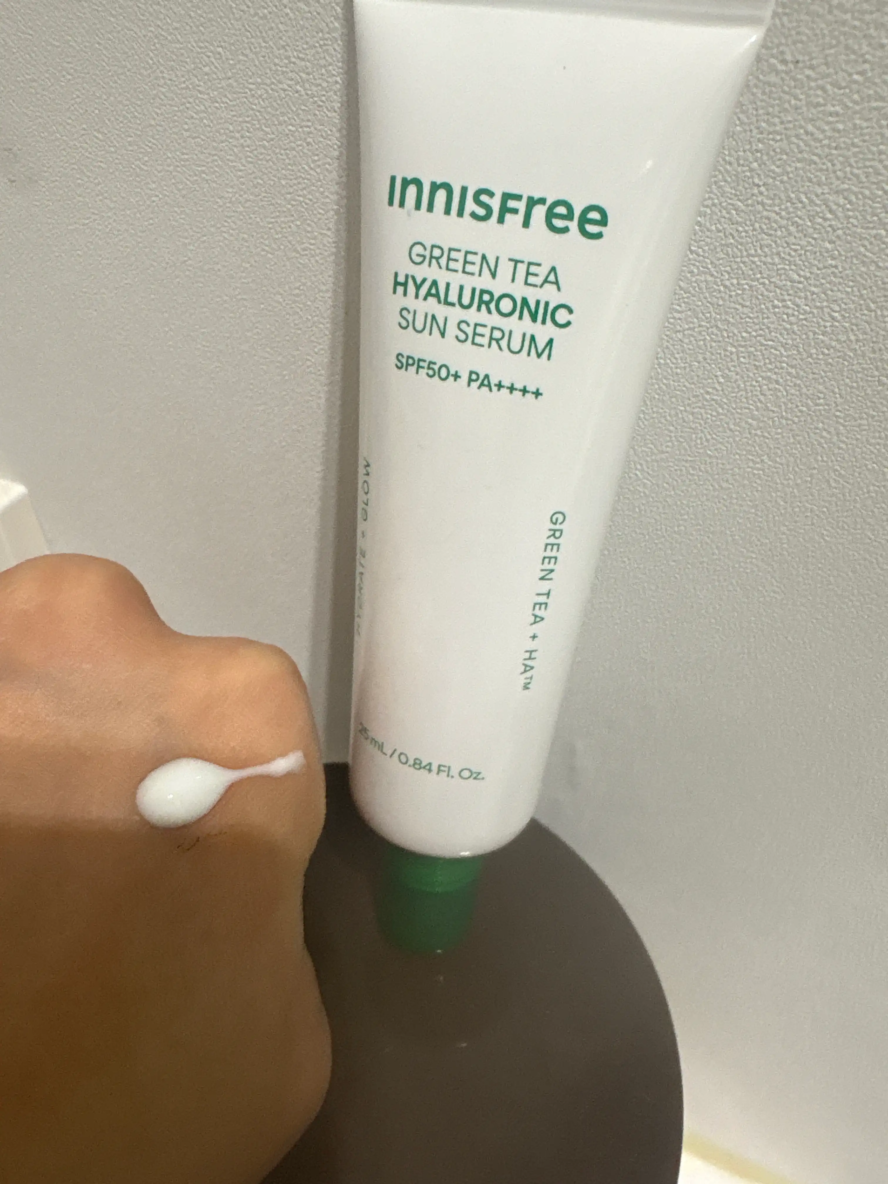 언니의파우치 리뷰 이미지 2 - [그린티 히알루론산 진정 수분 선세럼]