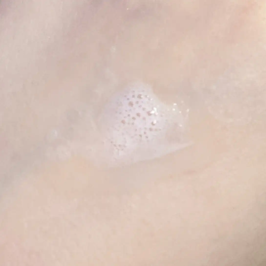 언니의파우치 리뷰 이미지 3 - [퍼퓸 바디 밀키 에센스 라이크 어 넥타린]