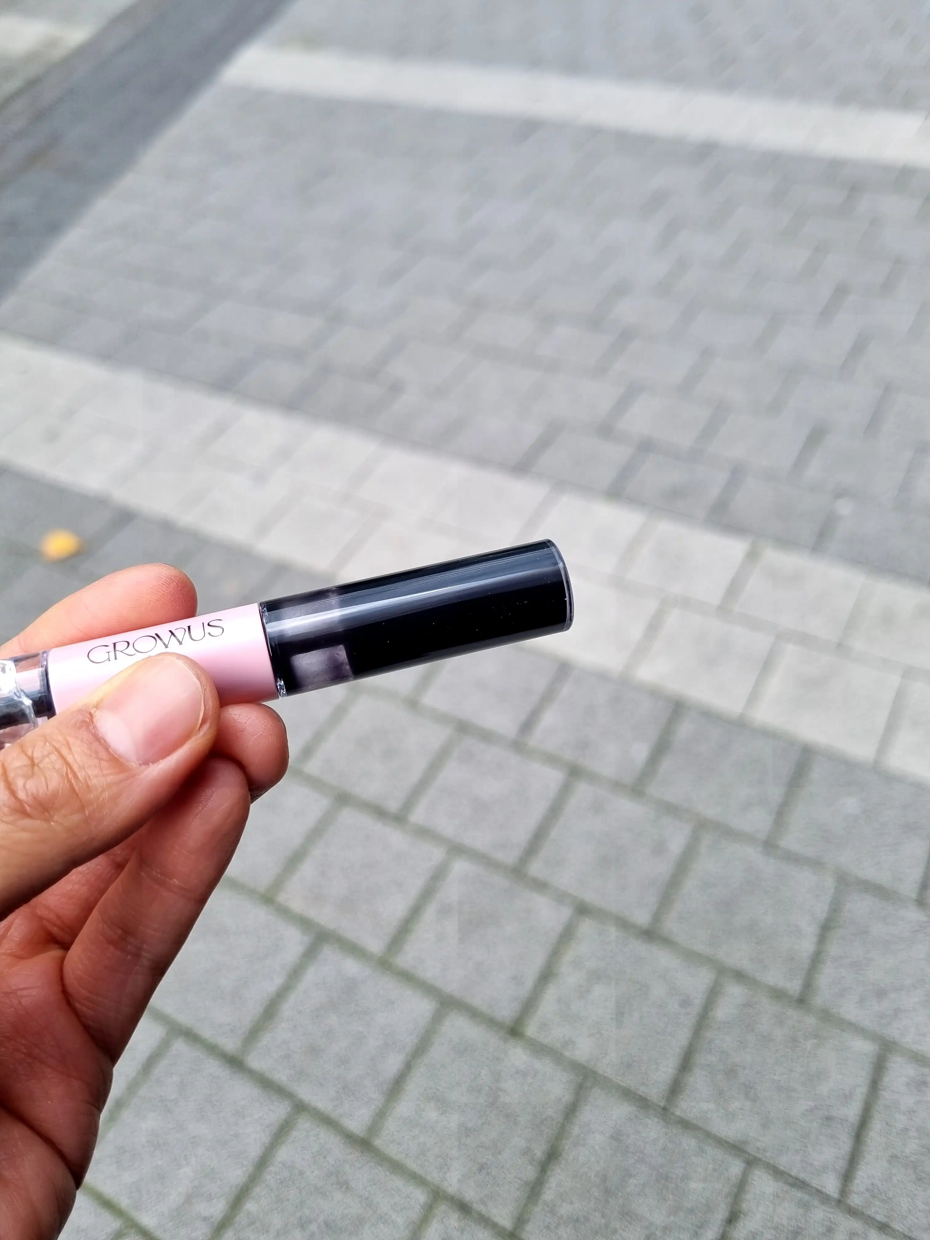 언니의파우치 리뷰 이미지 4 - [롱 래스팅 클리어앤틴팅 2 in 1 아이래쉬 세럼]