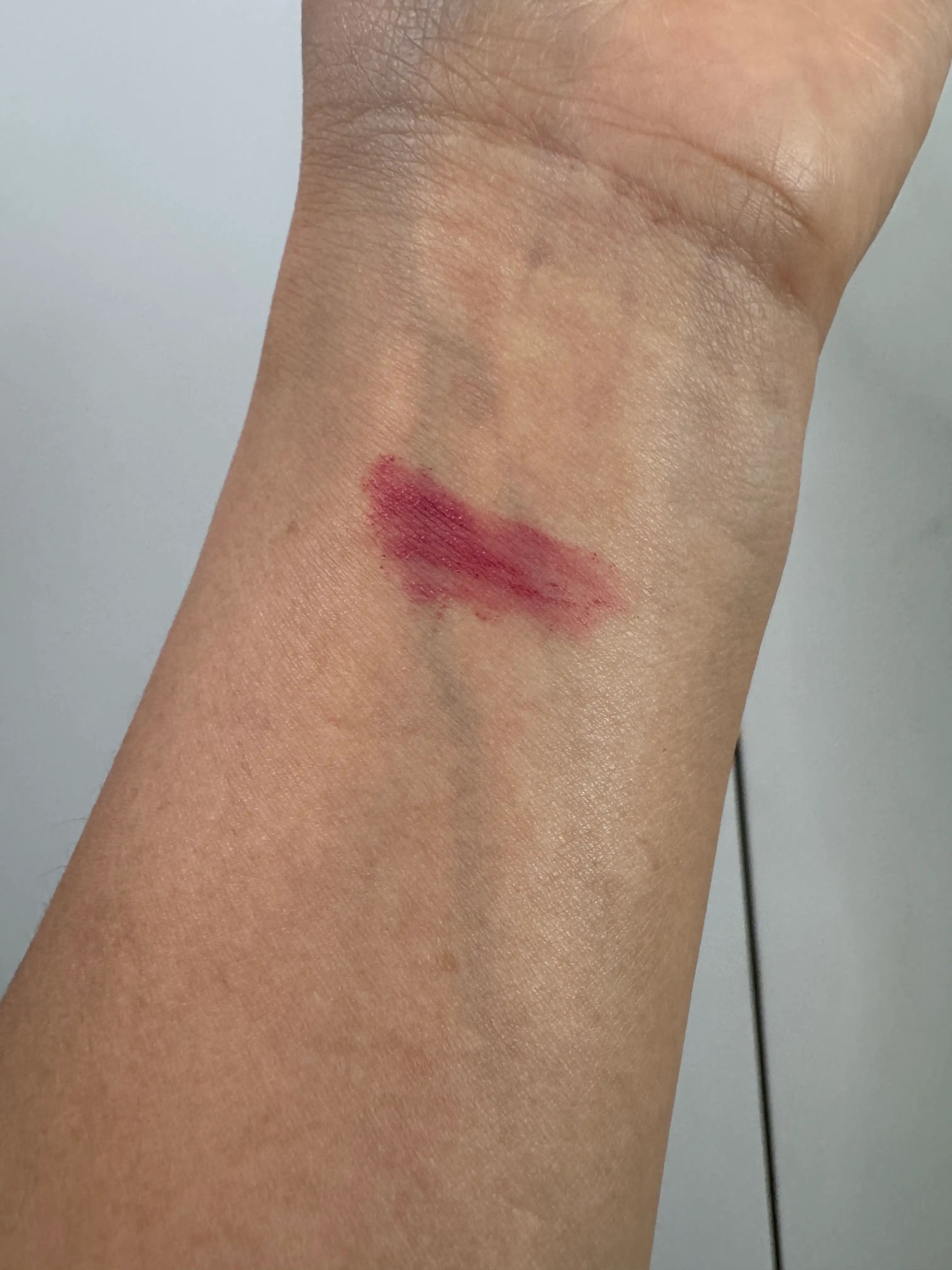 언니의파우치 리뷰 이미지 3 - [타투 원더 벨벳 틴트 [41 퀸]]