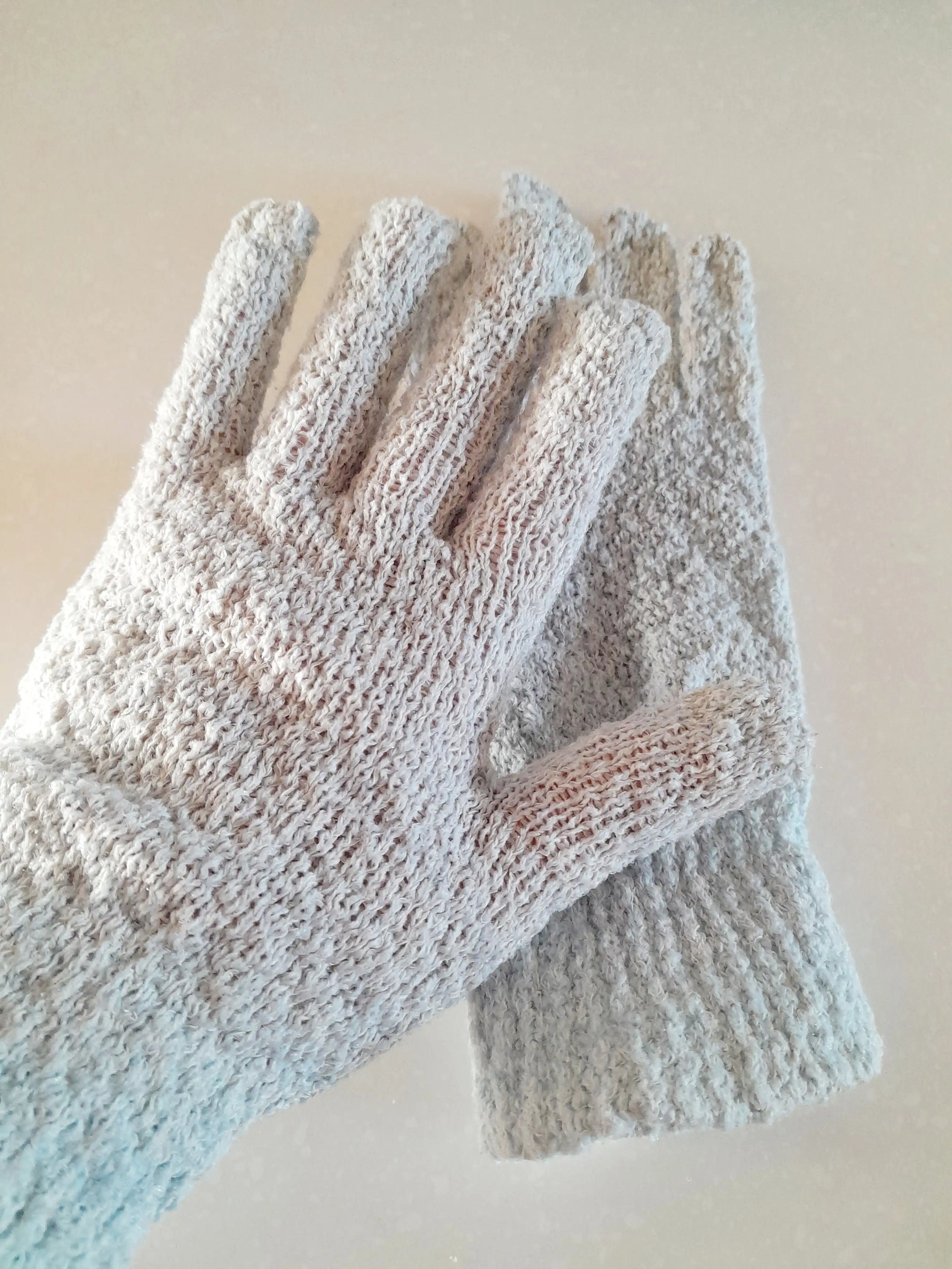 언니의파우치 리뷰 이미지 2 - [각질제거 목욕장갑]