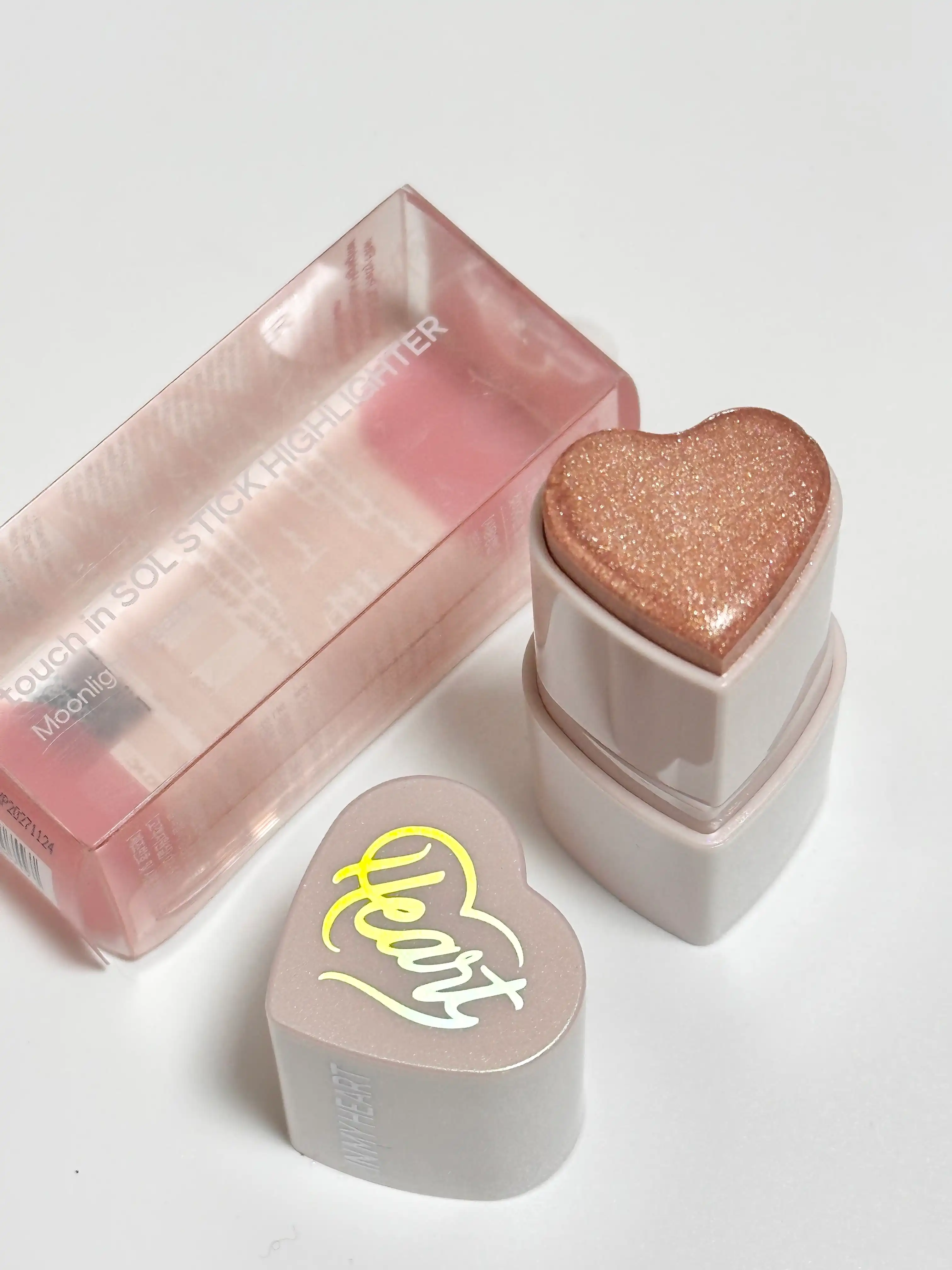 언니의파우치 리뷰 이미지 2 - [프리티필터 인마이하트스틱 하이라이터]