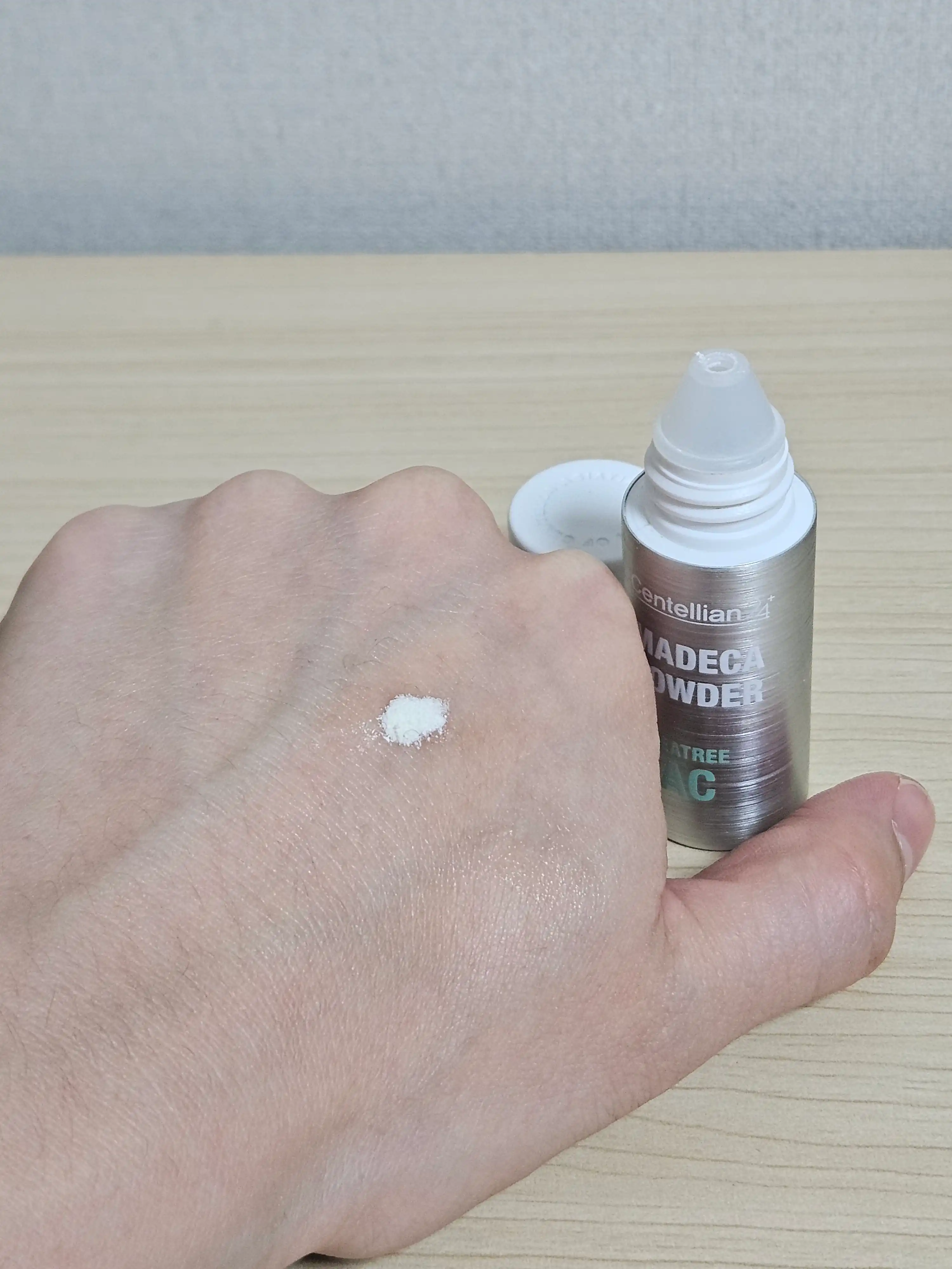 언니의파우치 리뷰 이미지 3 - [마데카 분말 티트리 에이씨]