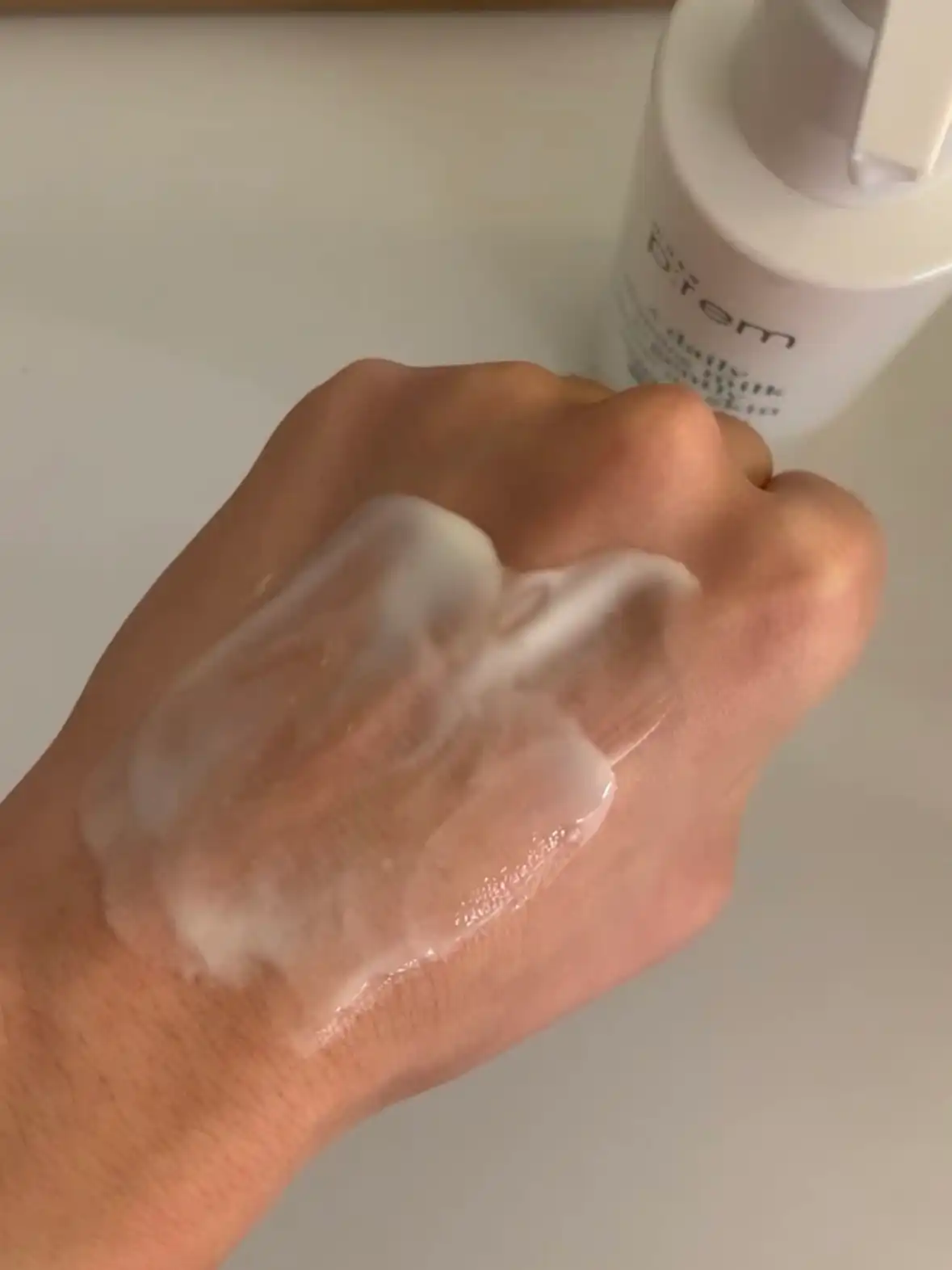 언니의파우치 리뷰 이미지 3 - [모이스처 비건 클렌징밀크]