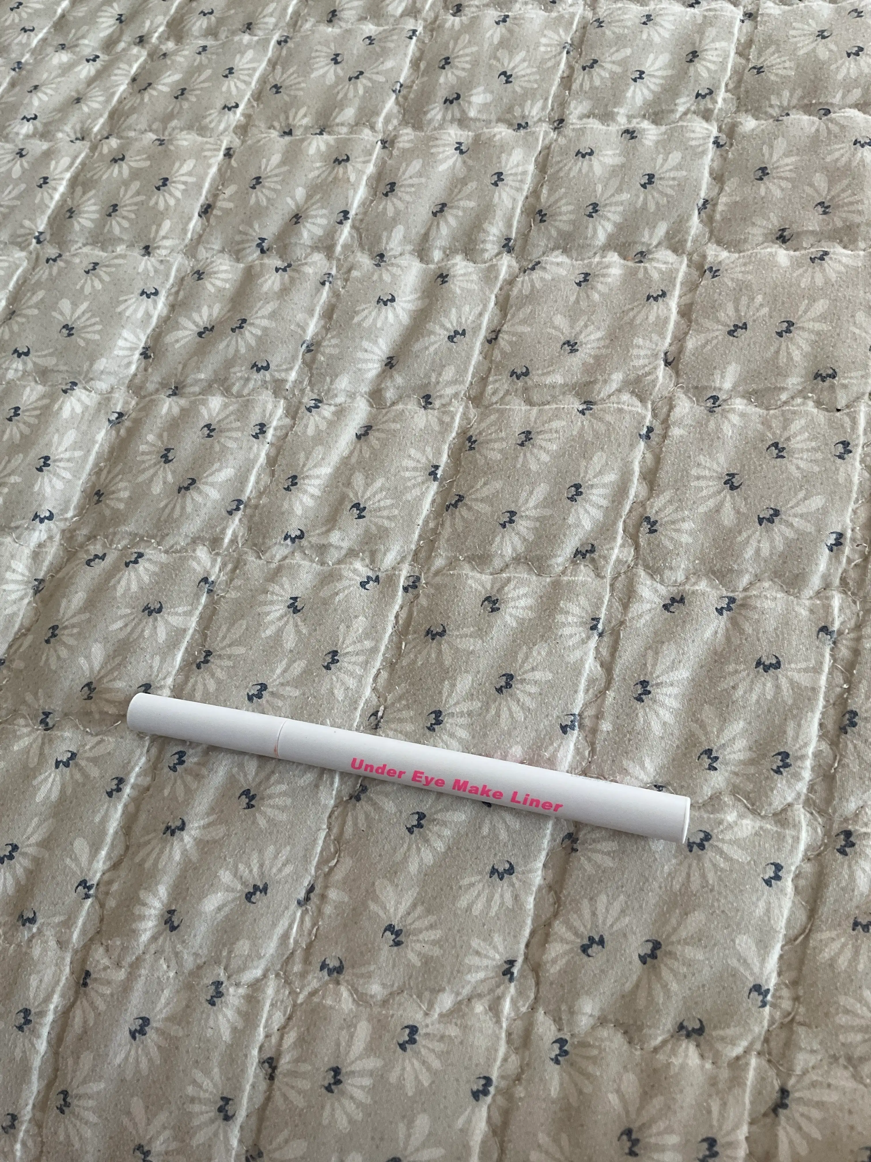 언니의파우치 리뷰 이미지 - [애교살 라이너 베이지]