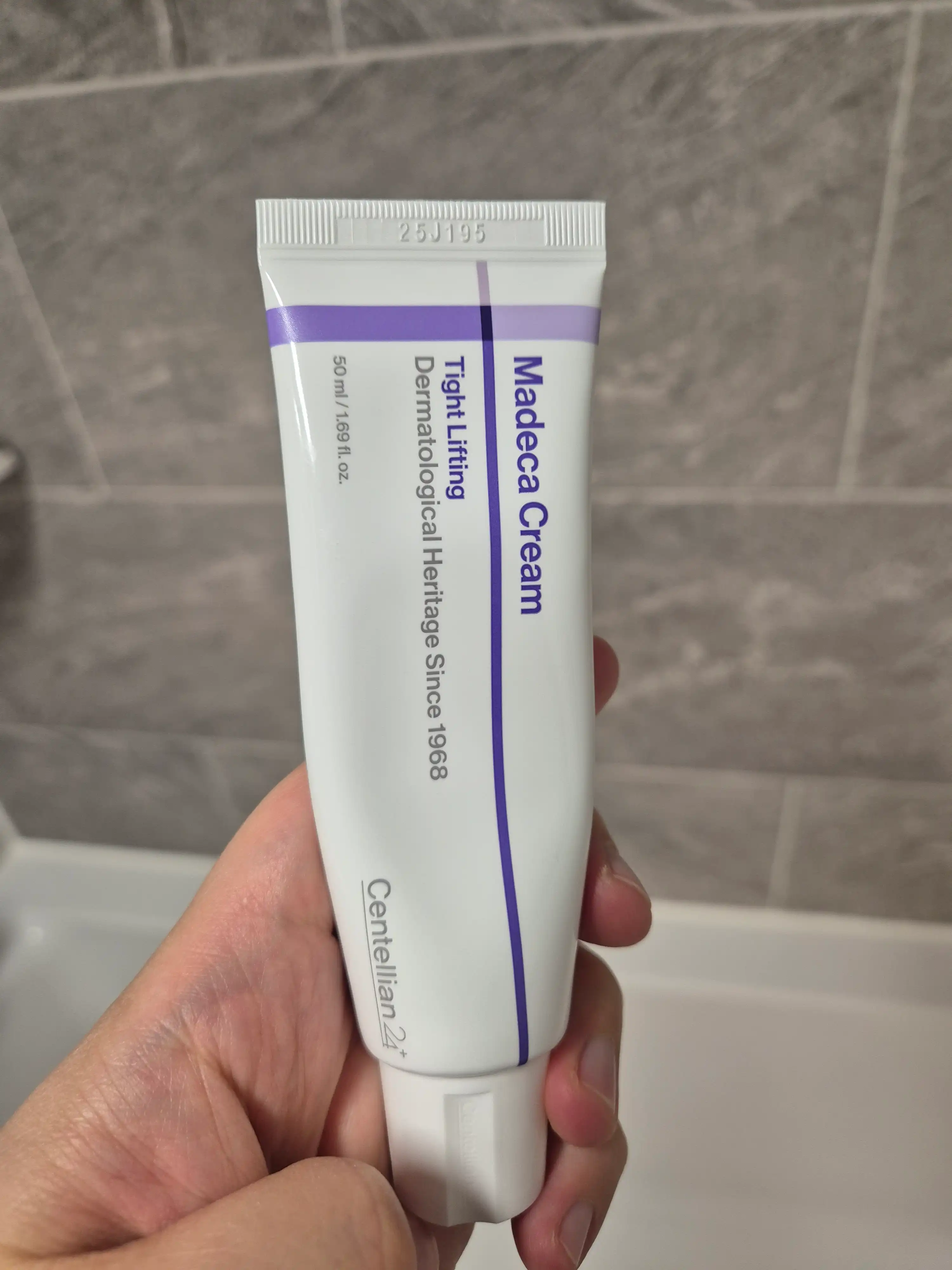 언니의파우치 리뷰 이미지 2 - [마데카 크림 타이트 리프팅]