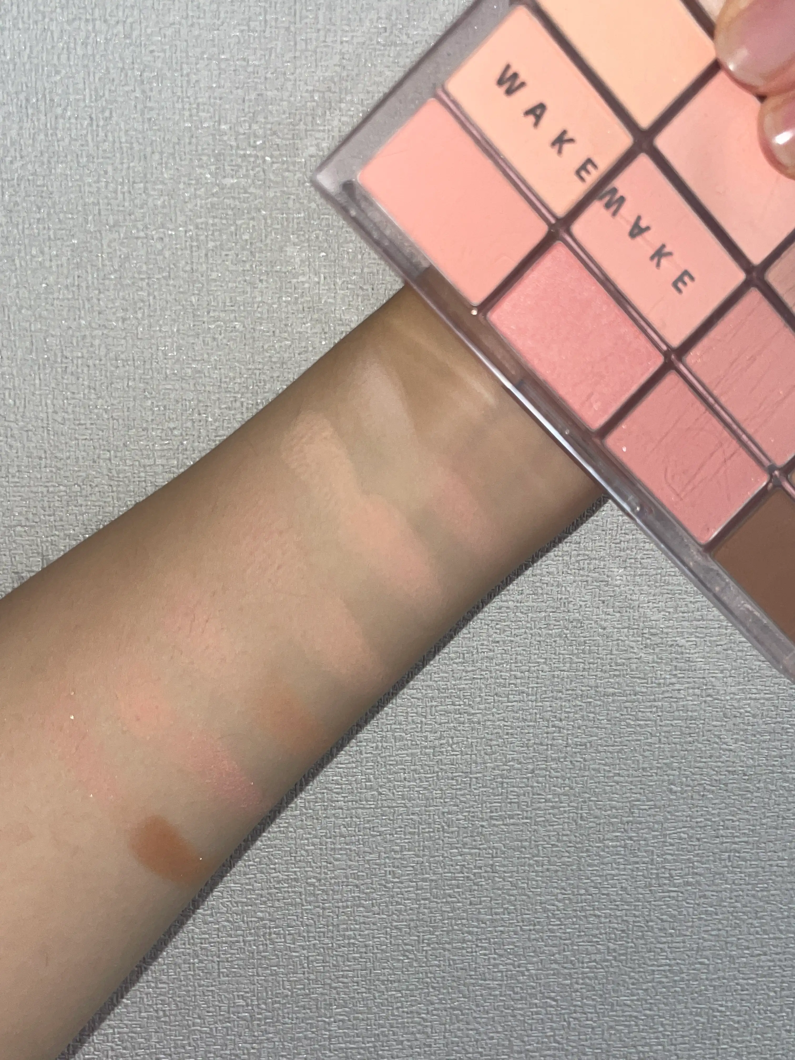 언니의파우치 리뷰 이미지 3 - [소프트 블러링 아이팔레트]