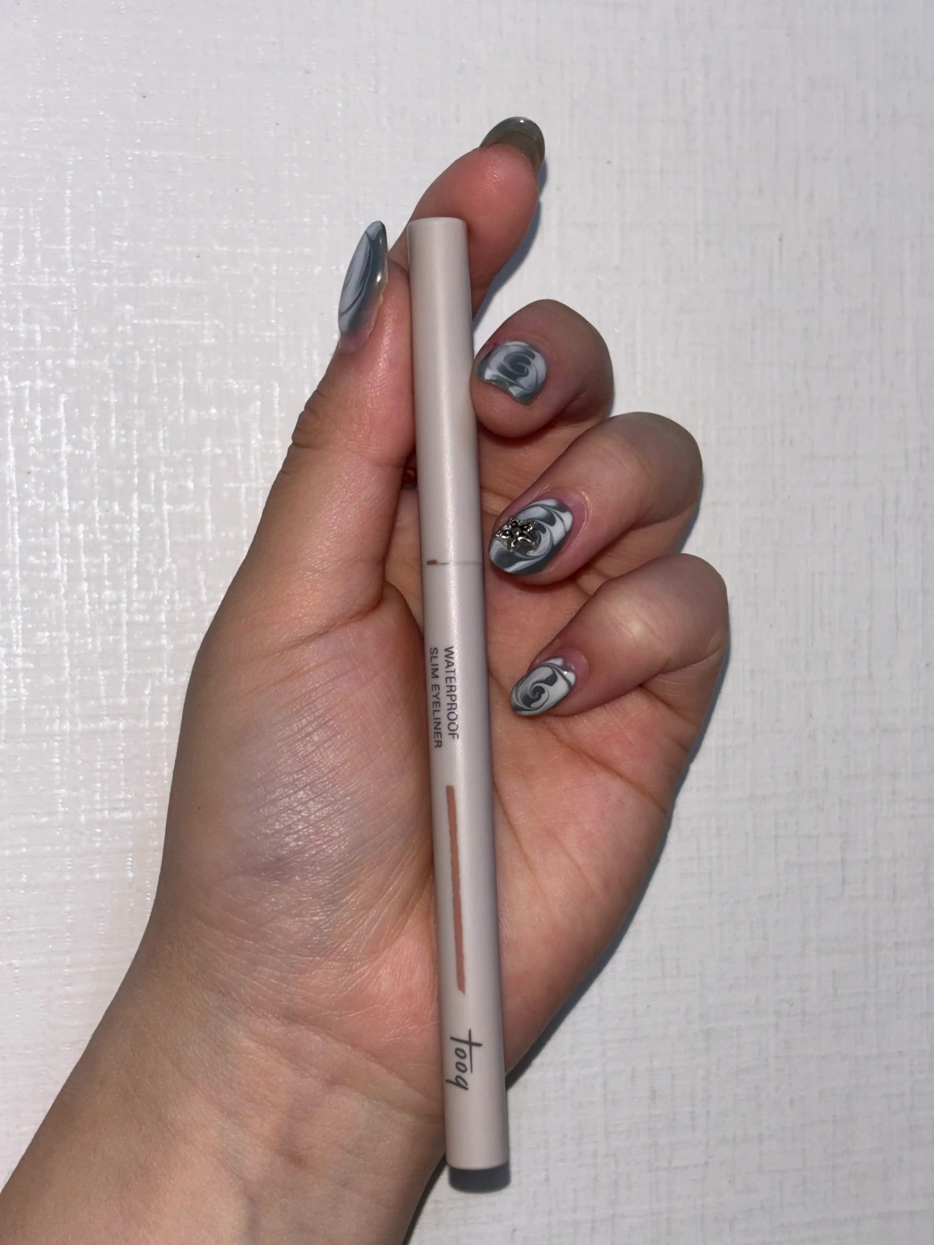 언니의파우치 리뷰 이미지 2 - [워터프루프 슬림 아이라이너]