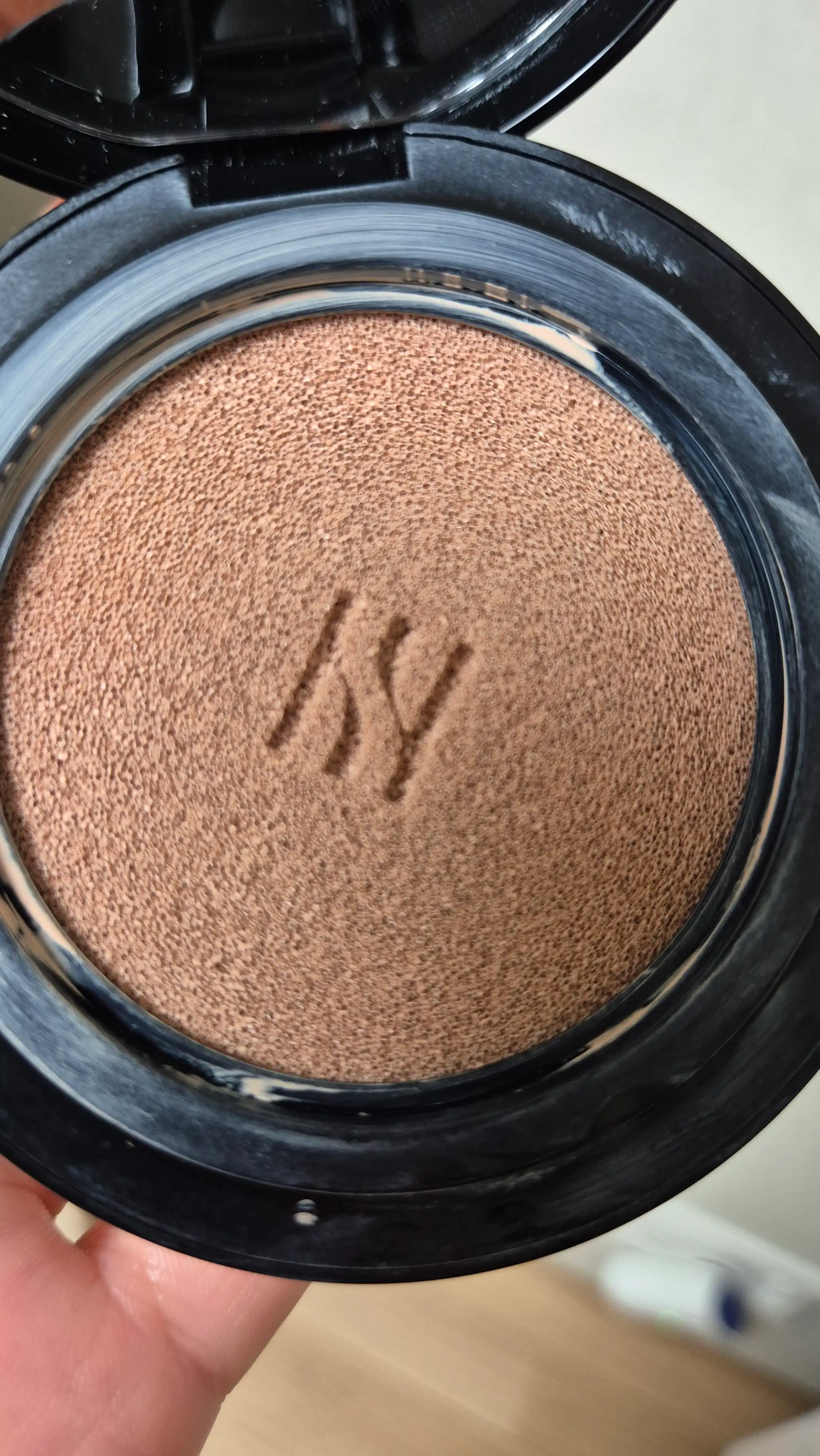 언니의파우치 리뷰 이미지 3 - [블랙 쿠션 파운데이션]