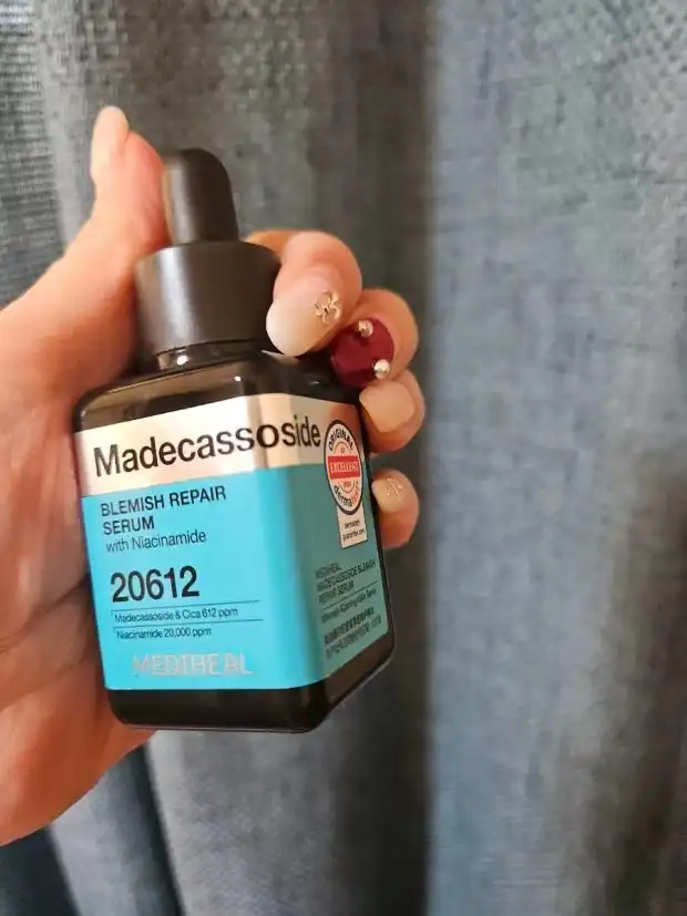 언니의파우치 리뷰 이미지 2 - [마데카소사이드 흔적 리페어 세럼]