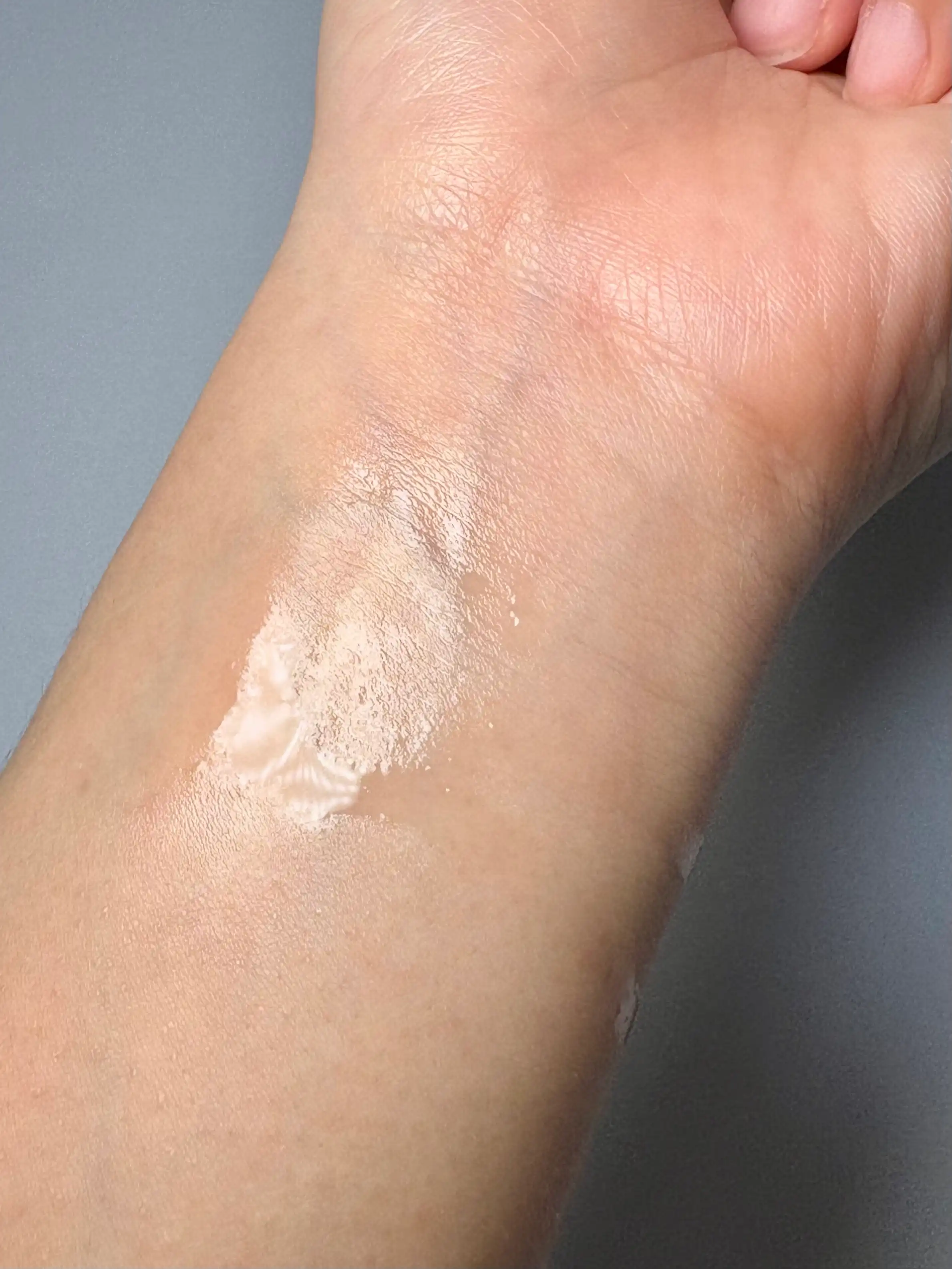 언니의파우치 리뷰 이미지 4 - [화이트 트러플 퍼스트 스프레이 세럼]