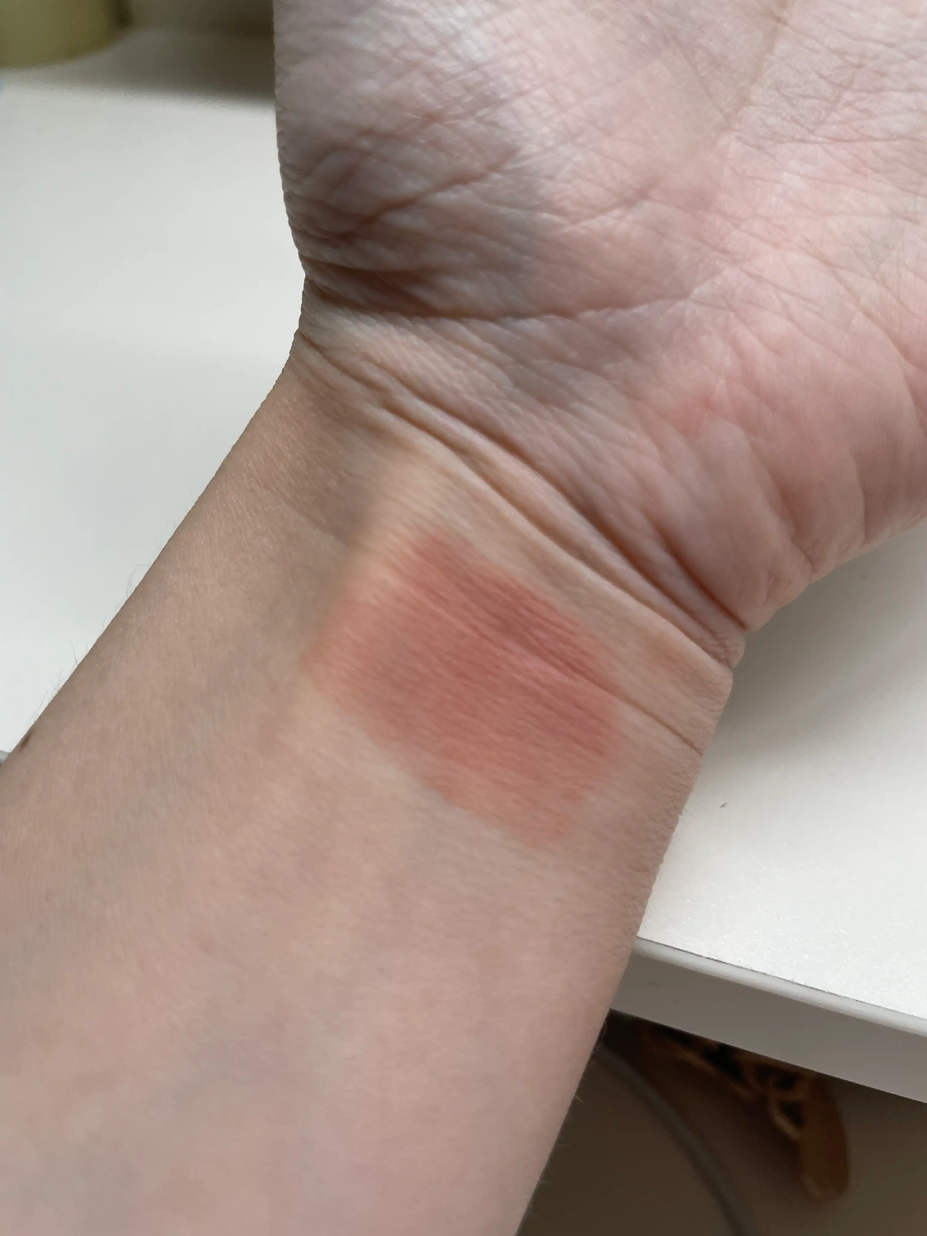 언니의파우치 리뷰 이미지 2 - [(컬러그램X잔망루피) 누디 블러 틴트]